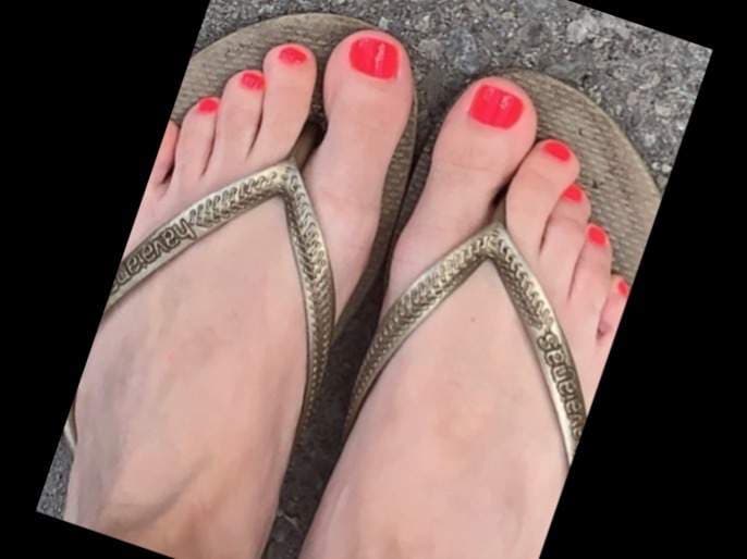 Petite Feet