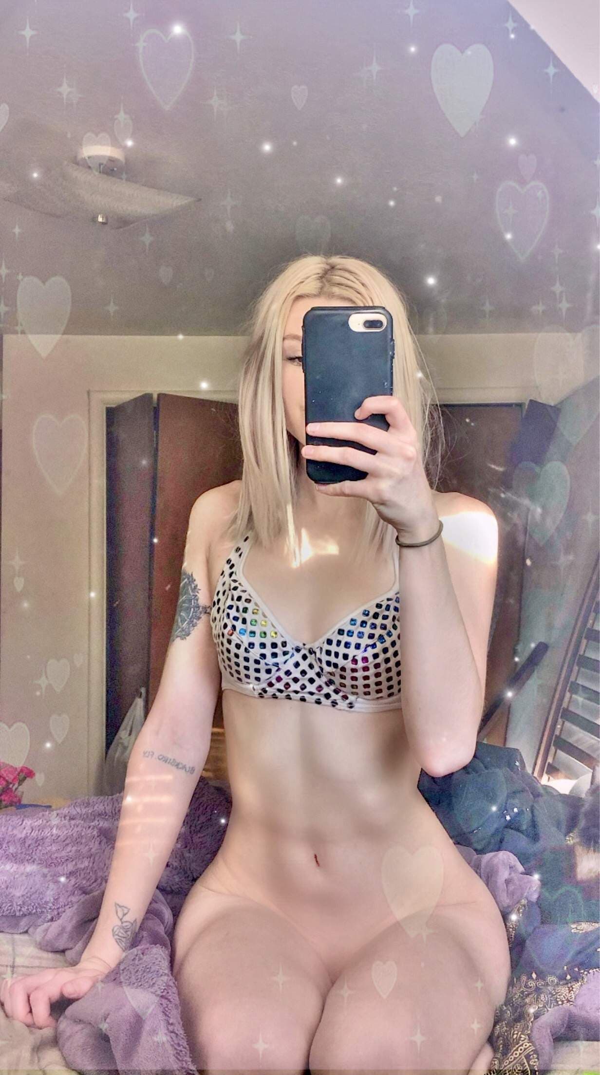 Ava Tay