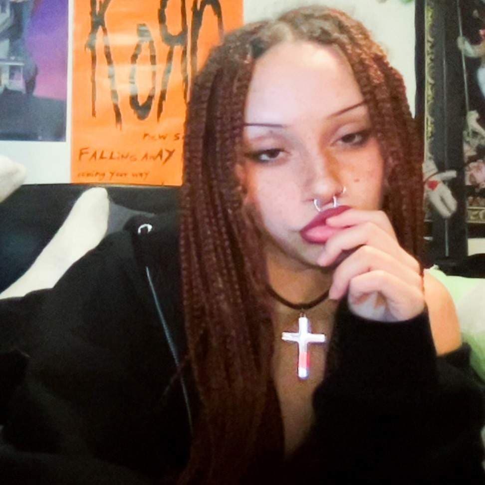 helena 🐇