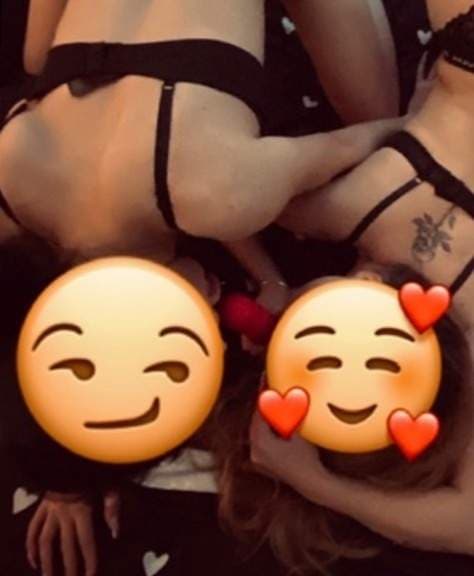 Two Hot Girls😈🔥