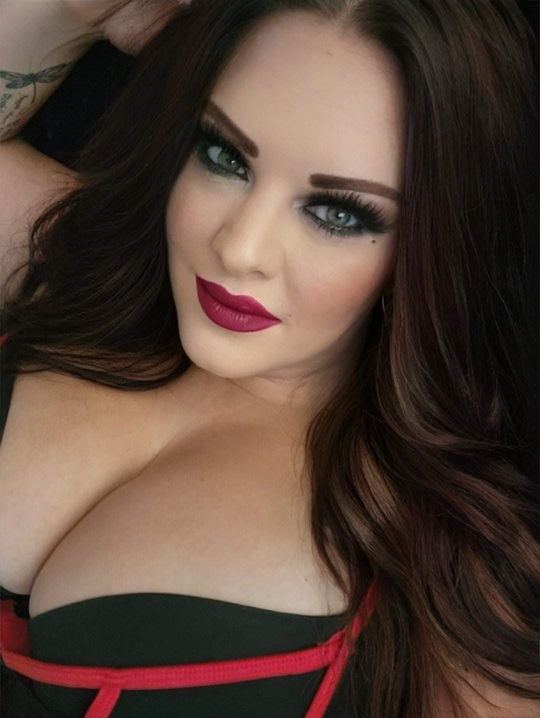 Alexa Grey