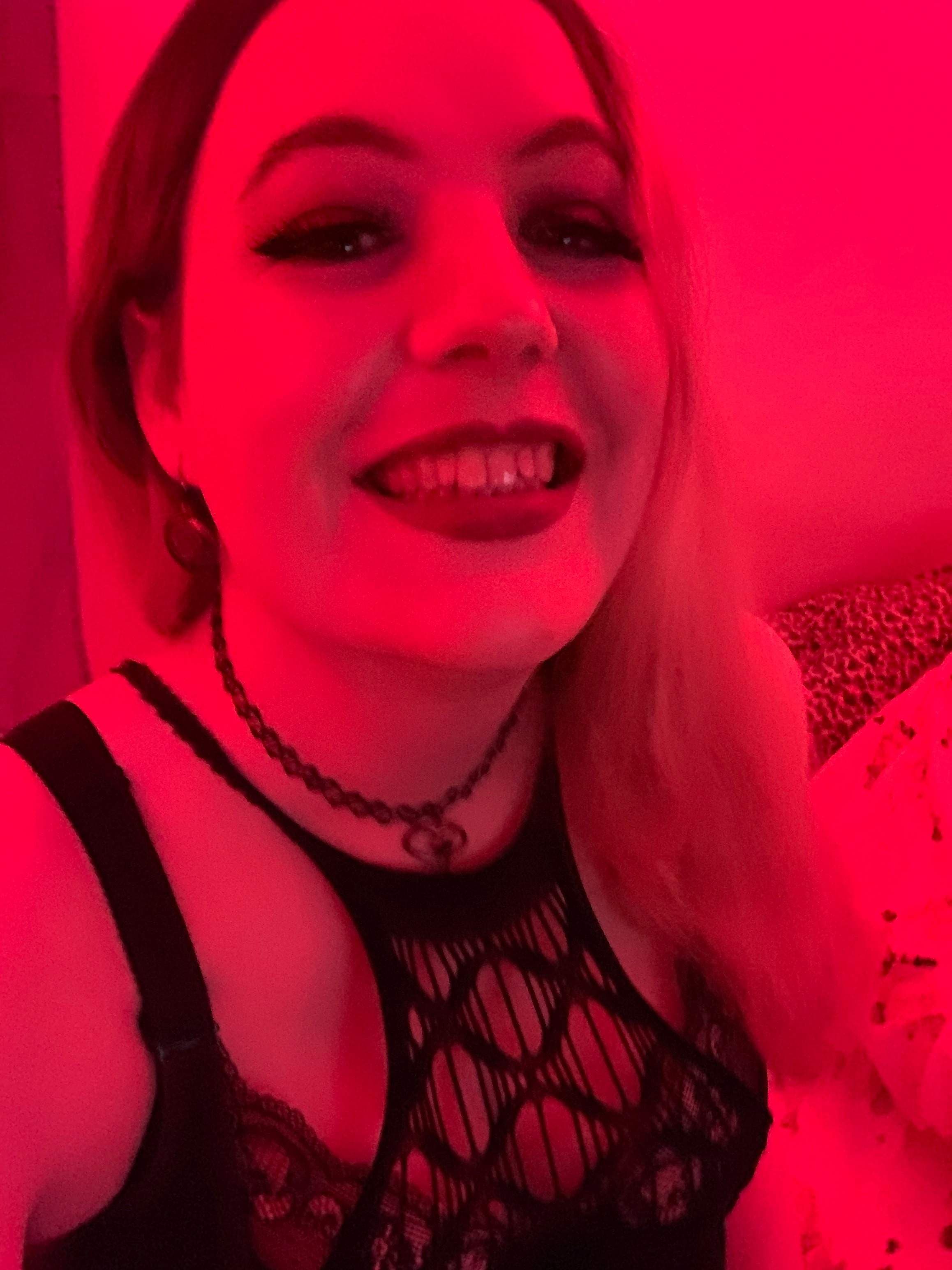 Angel Macaye 💖Commie Slut💖
