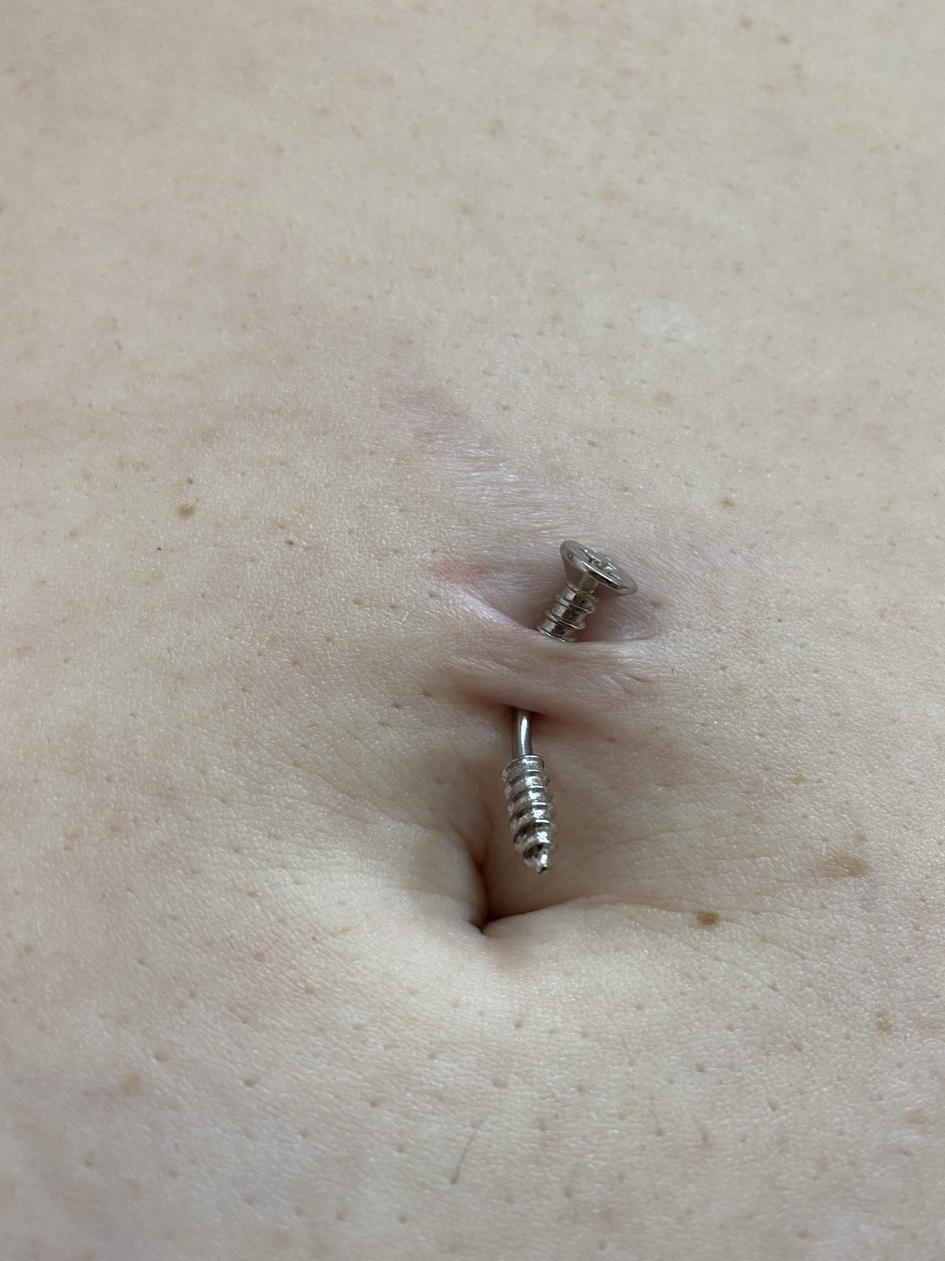 UK belly button girl free