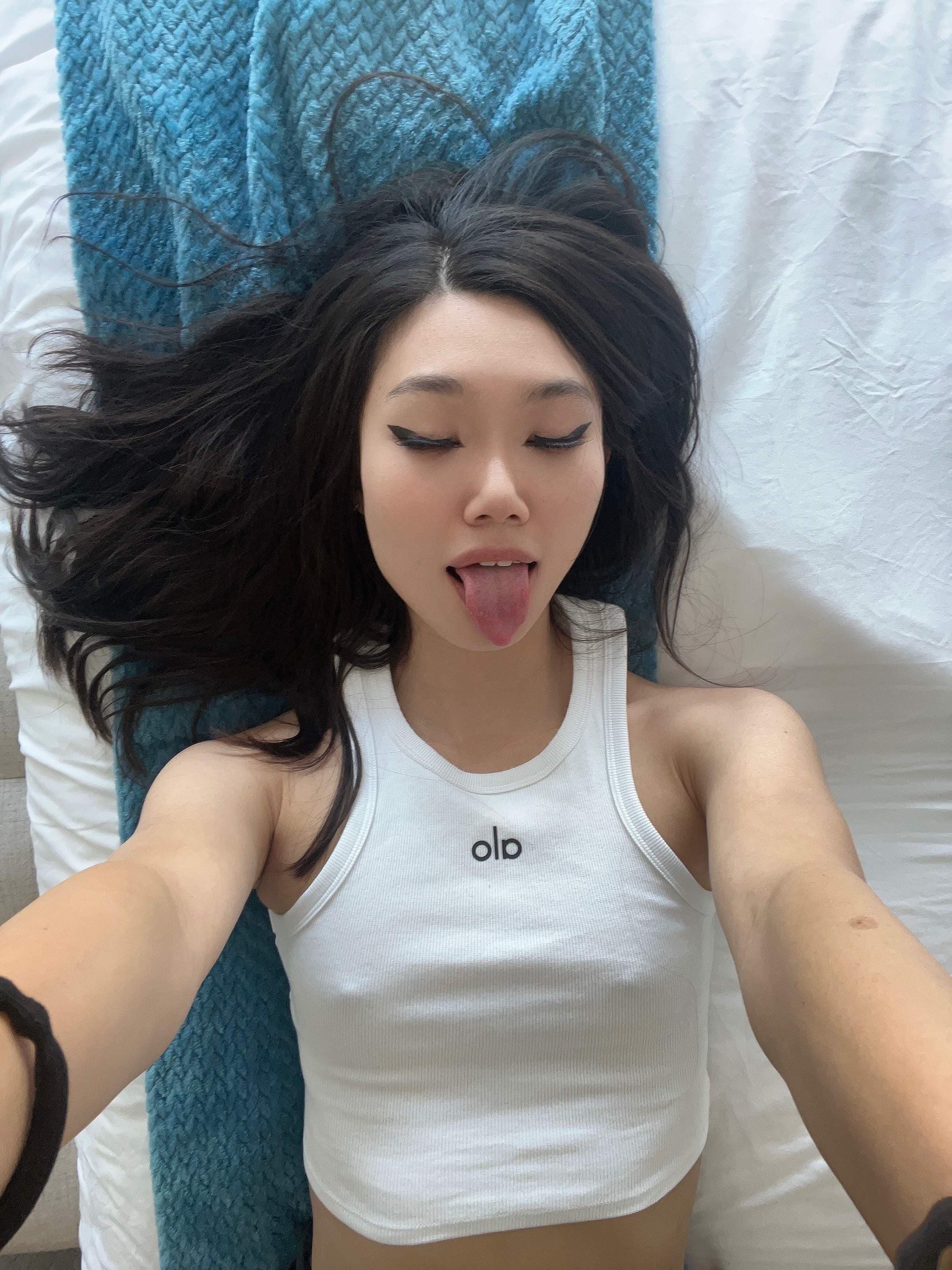 lucy mochi 🌸 free acct