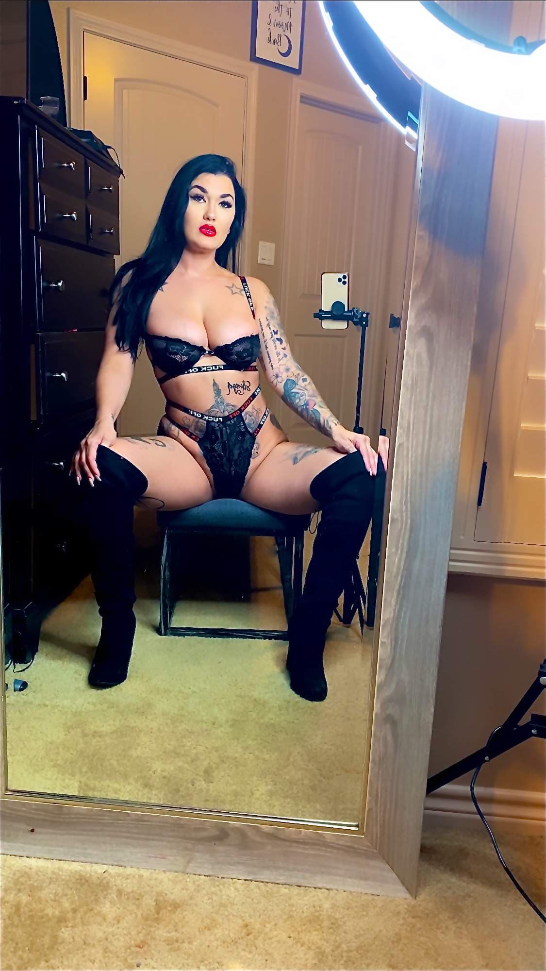 Hot Dame Jane