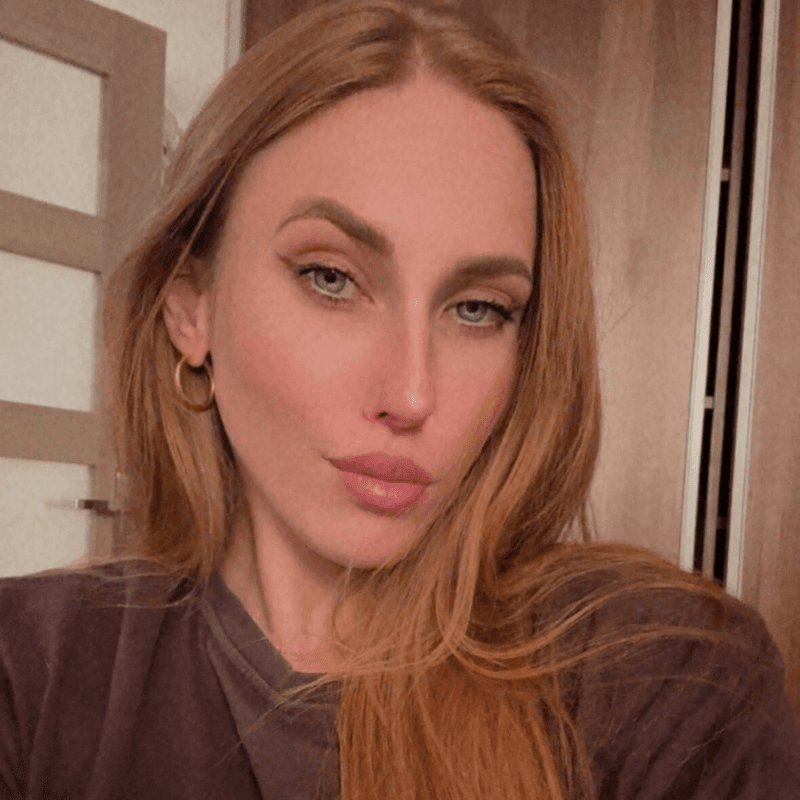 Blonde Pussy Jassie 😈