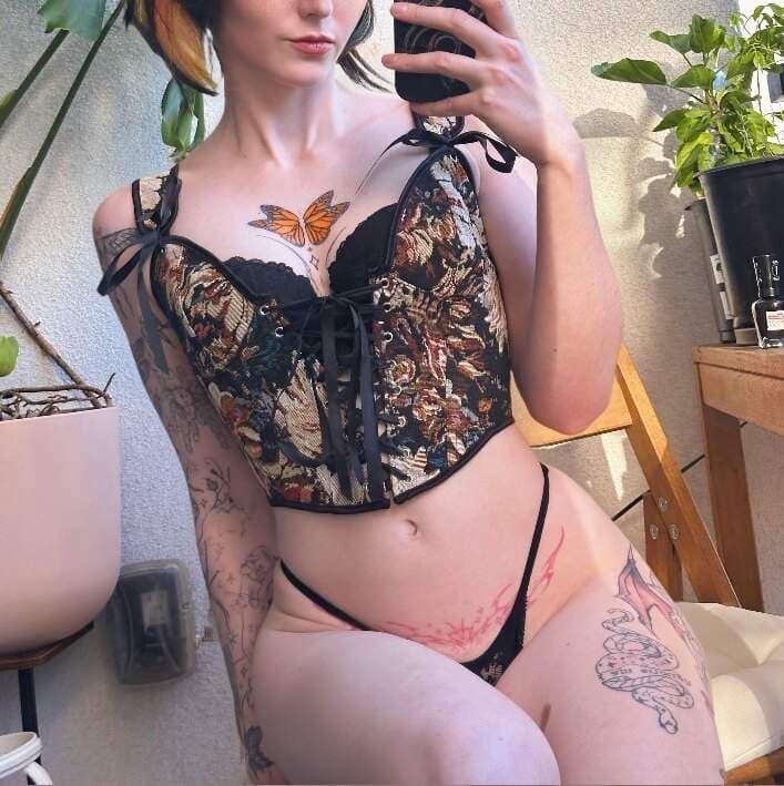 Lana Bee