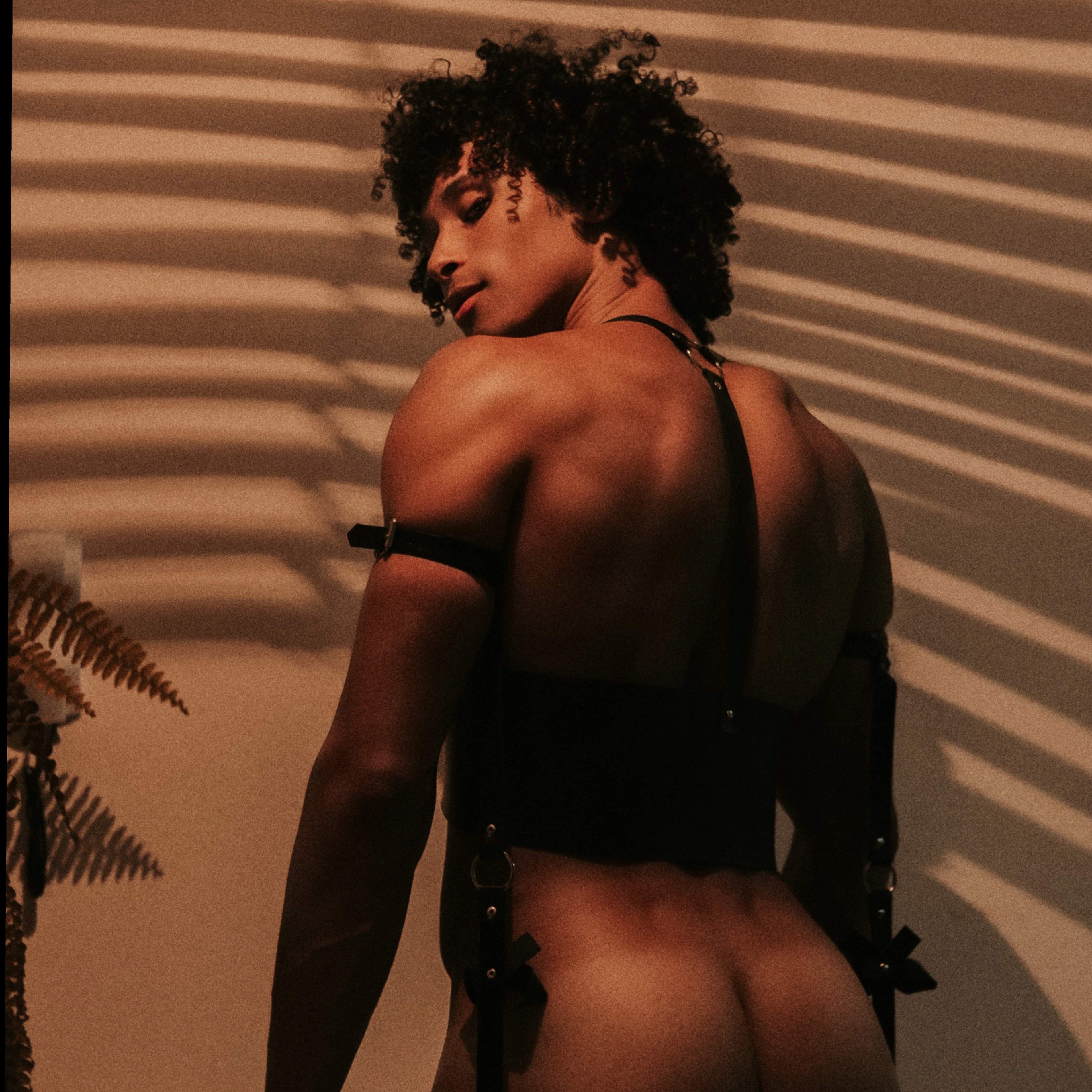 CurlyB