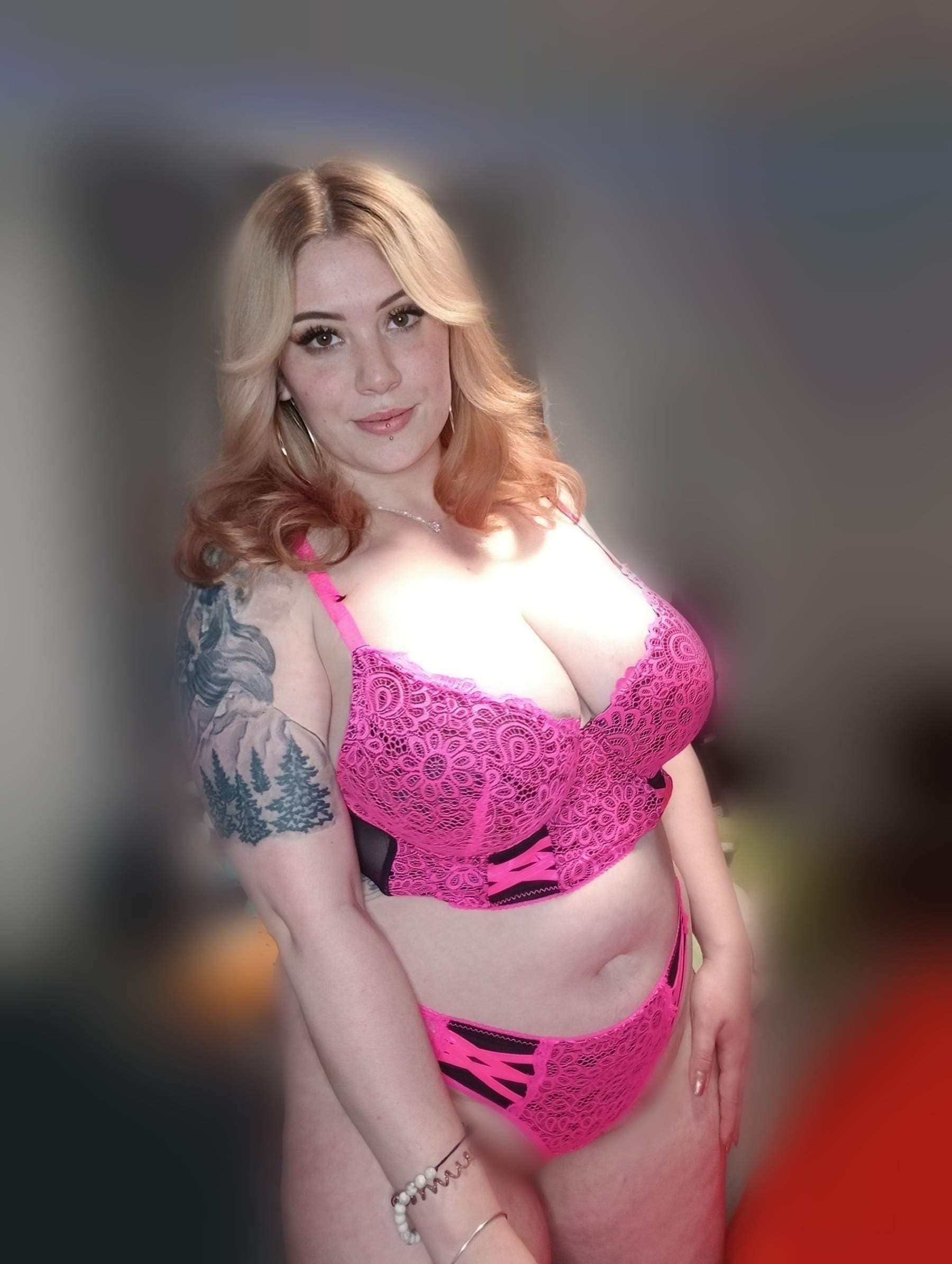 Scarlett Love