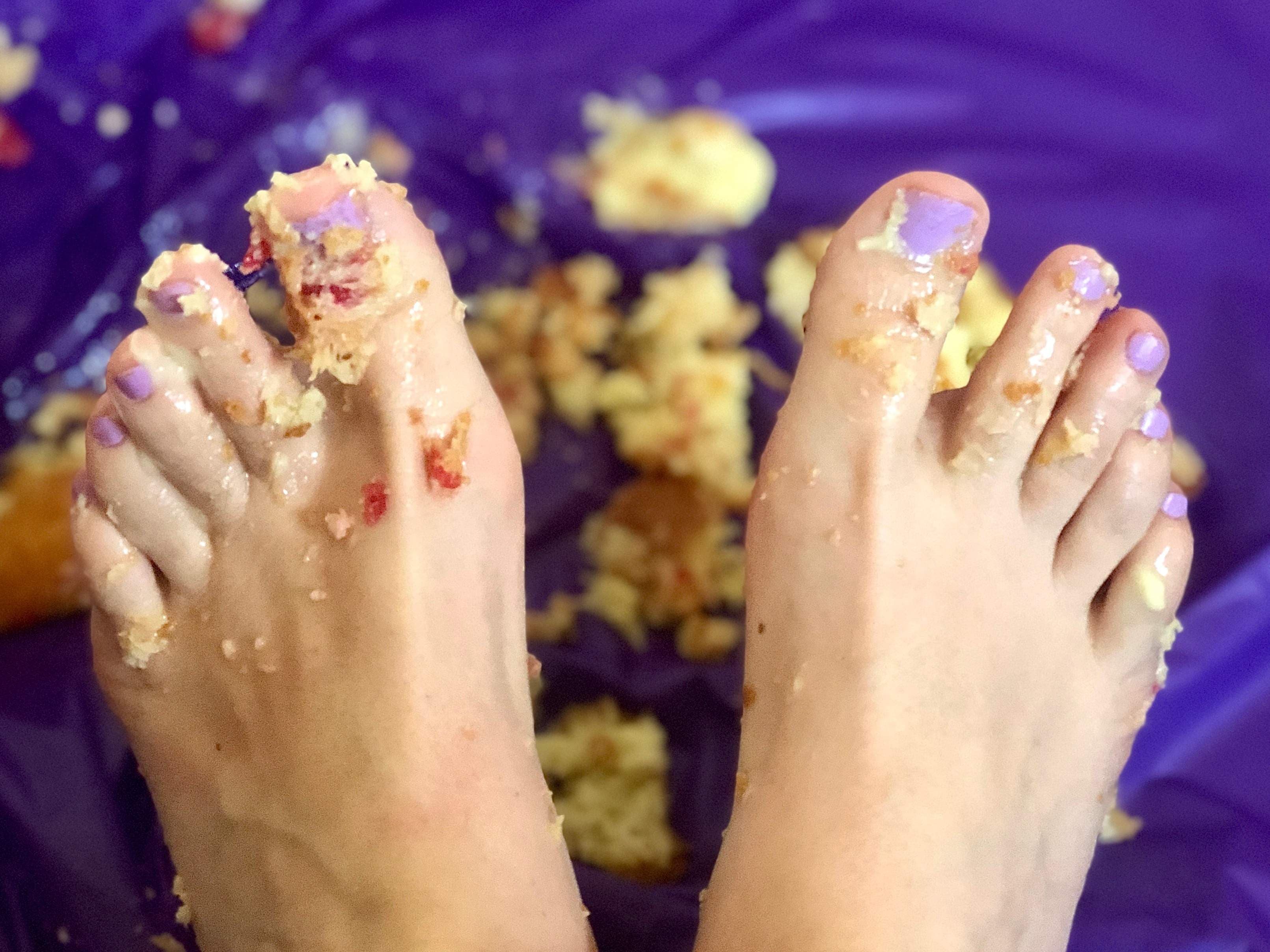 Mila-steps-on-cakes