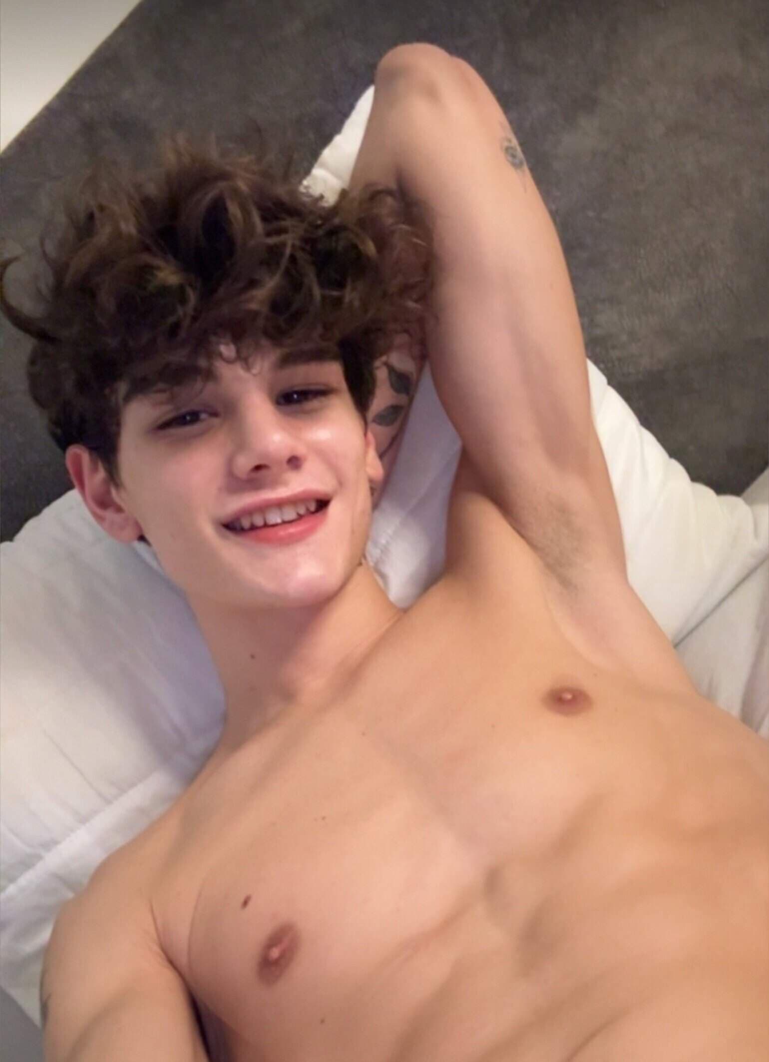 Elias 🌹