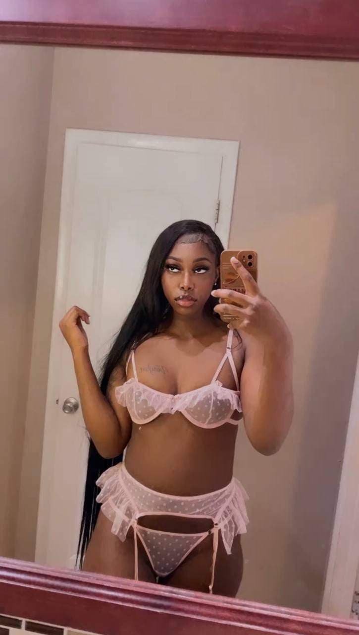 20 Yr Old Hottie🔥