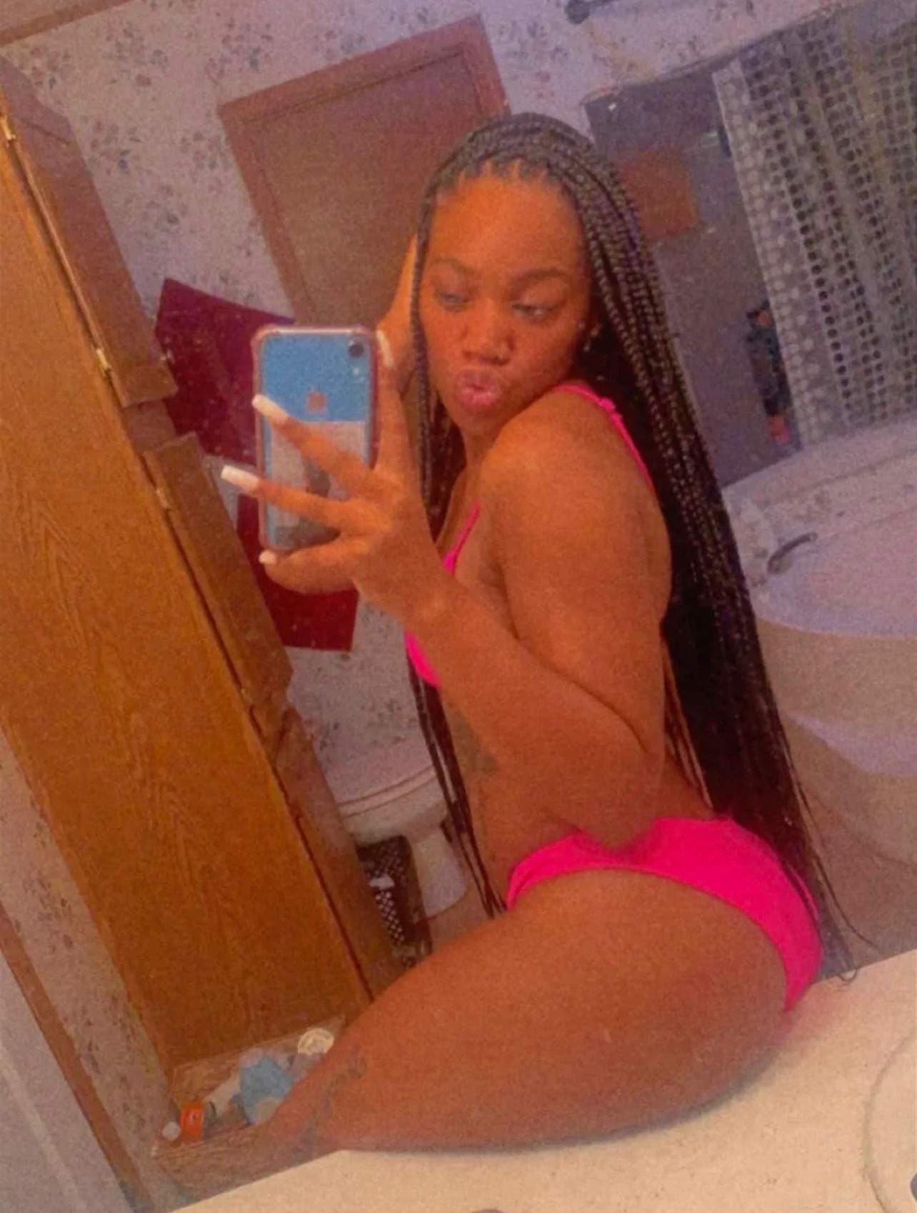 call me naughty cx i can’t be nice 🤤