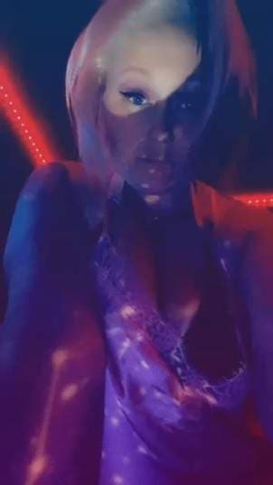 Zoe
