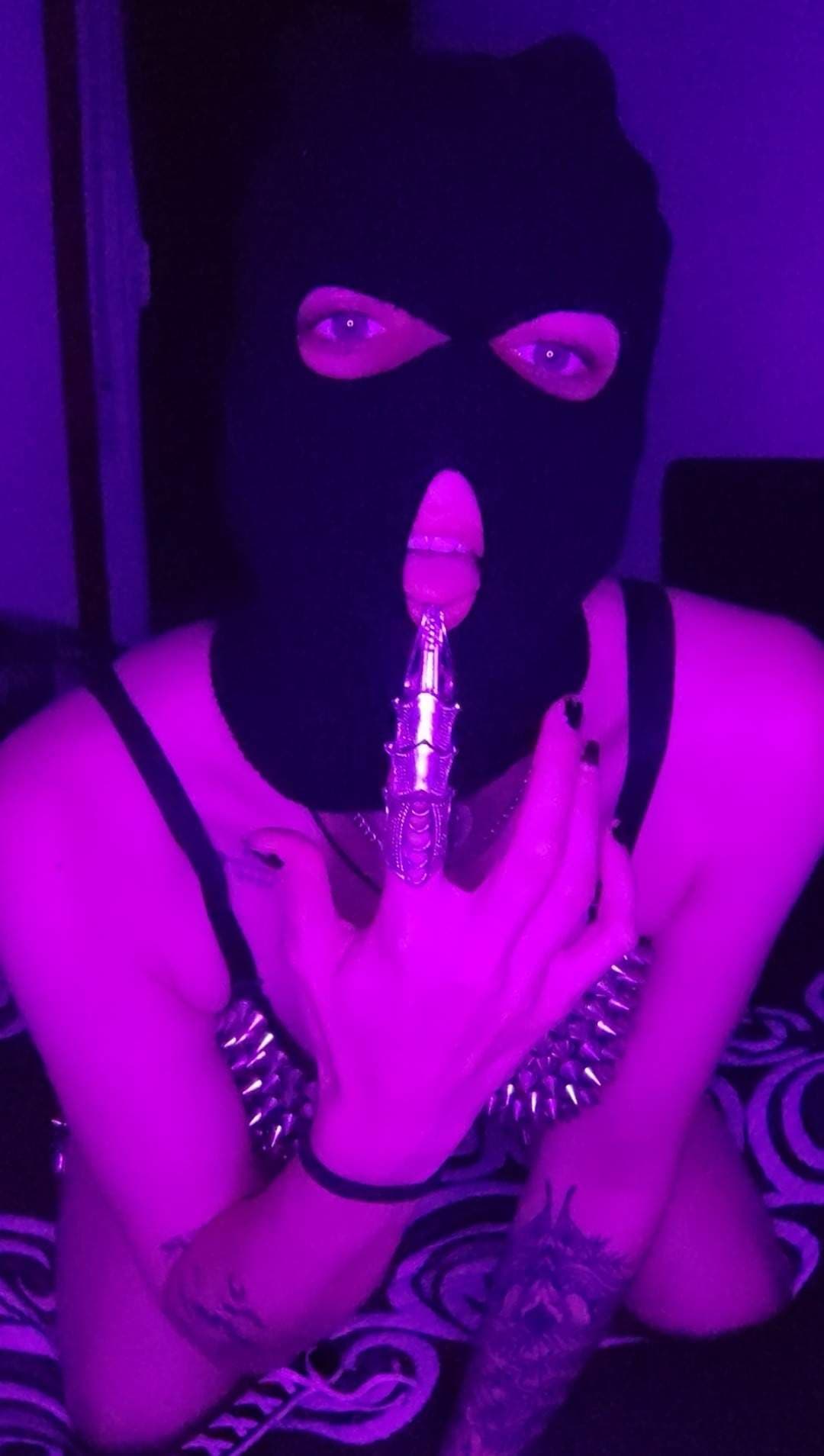 😈Queen of Strap😈