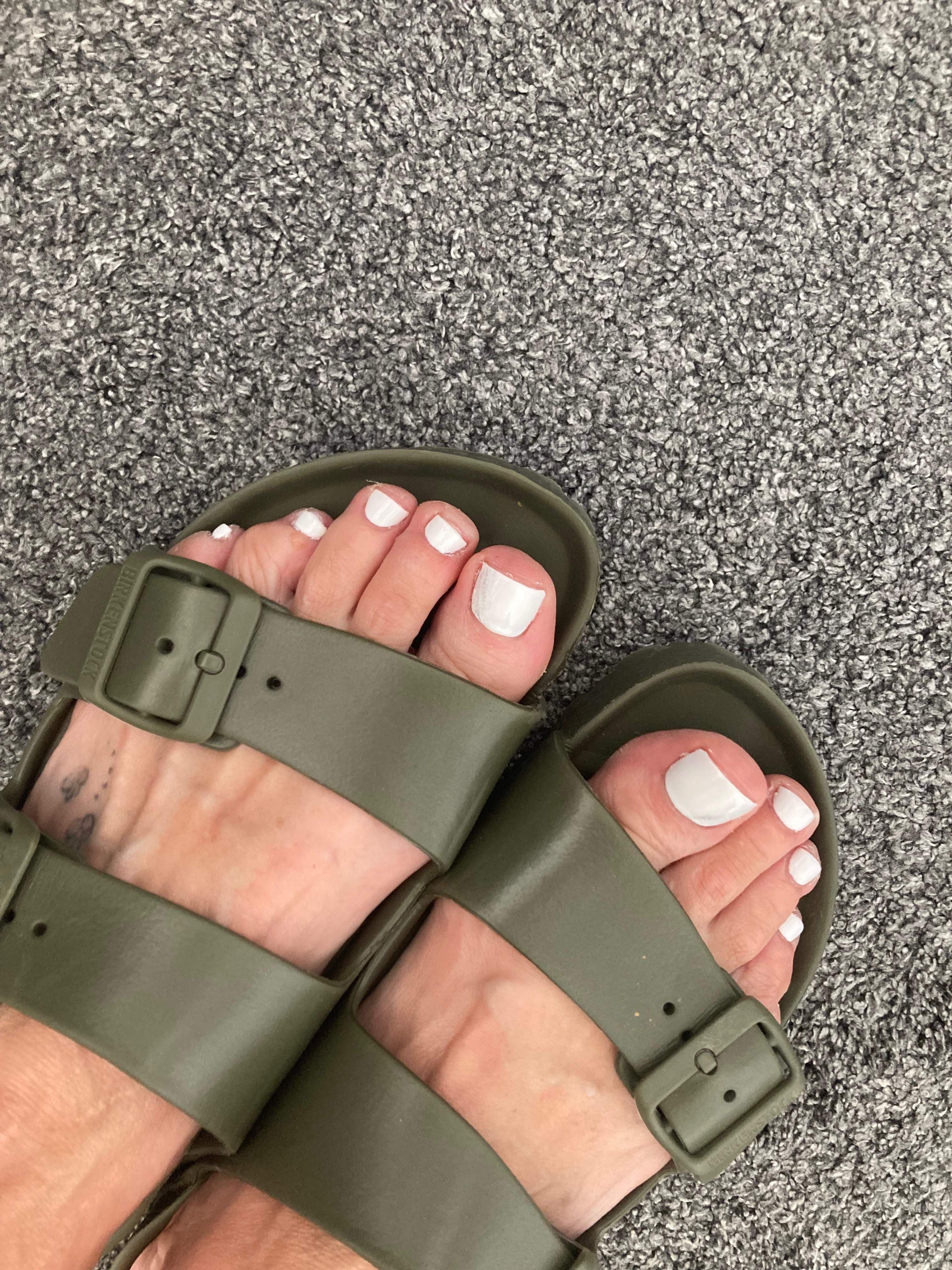 Abbie’s feet 🦶