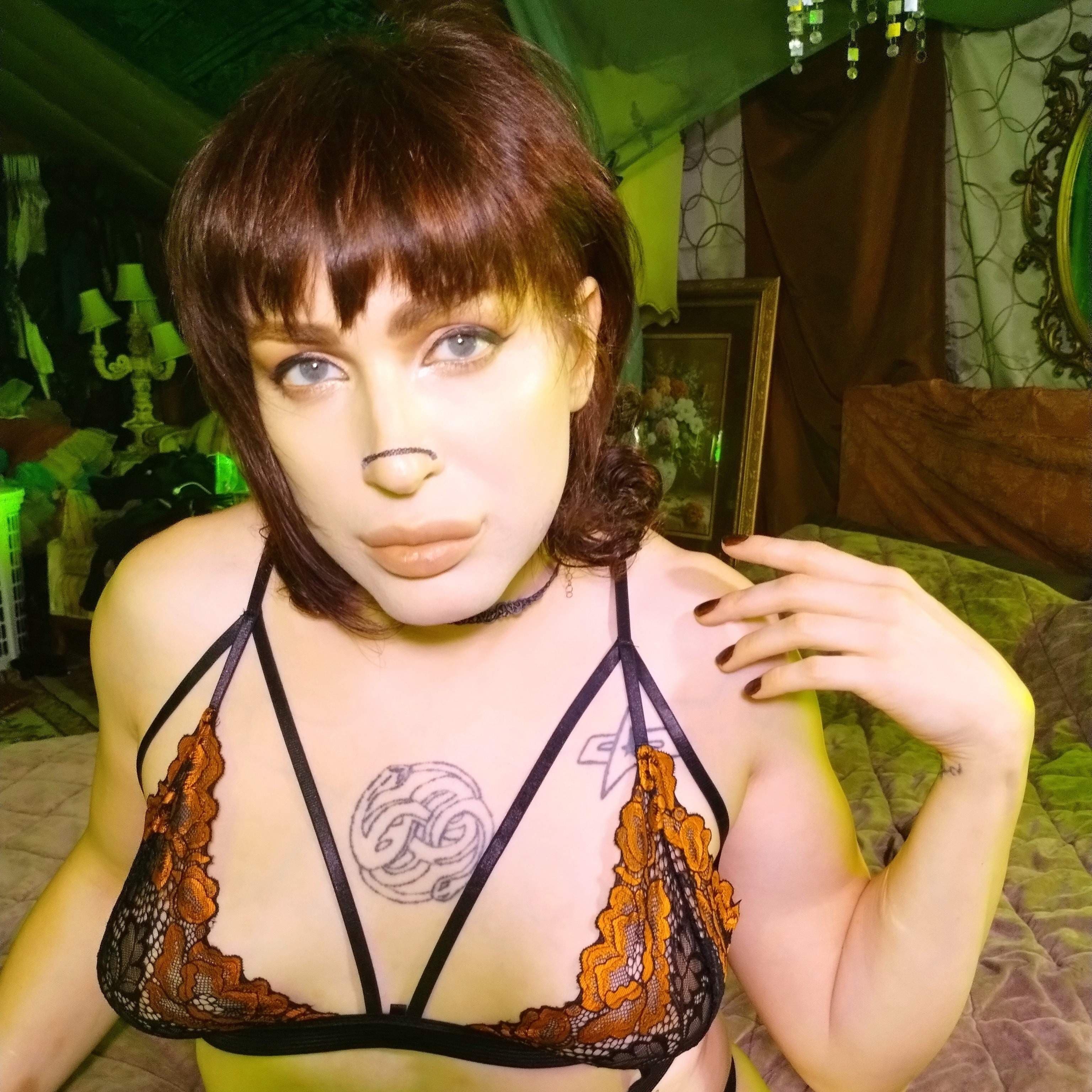 Kira Masgrov (Detroit Mommy Domme)