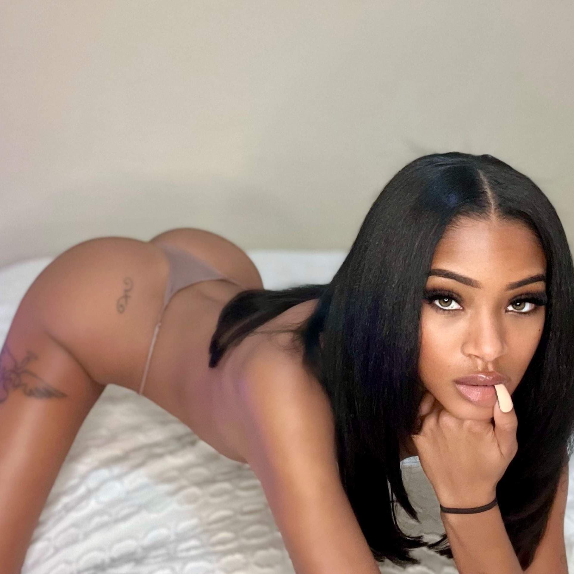 #1 Ebony on OF 🤎Isla Biza🤎