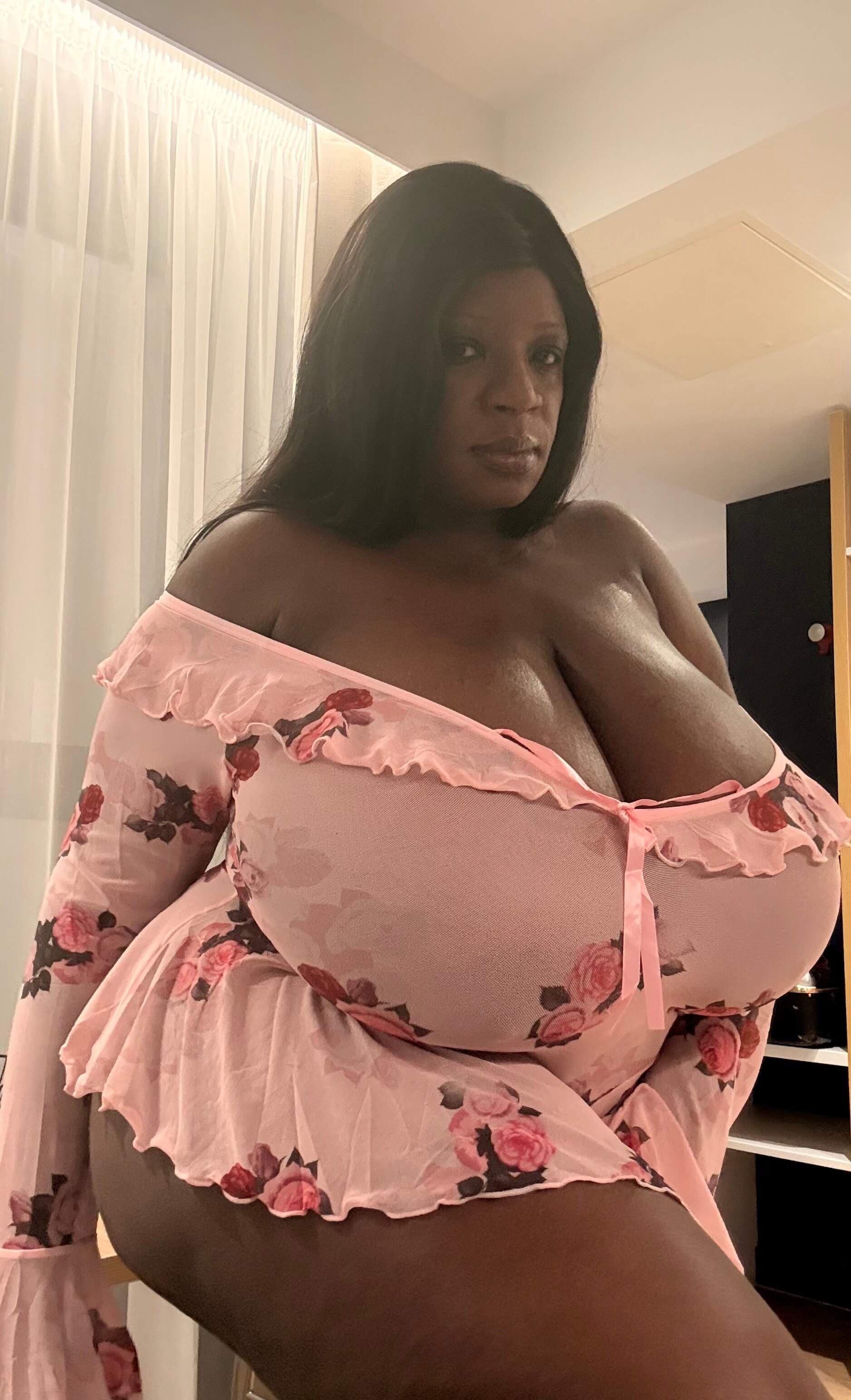 tyrabeckybuilt (Tyra Tinley)