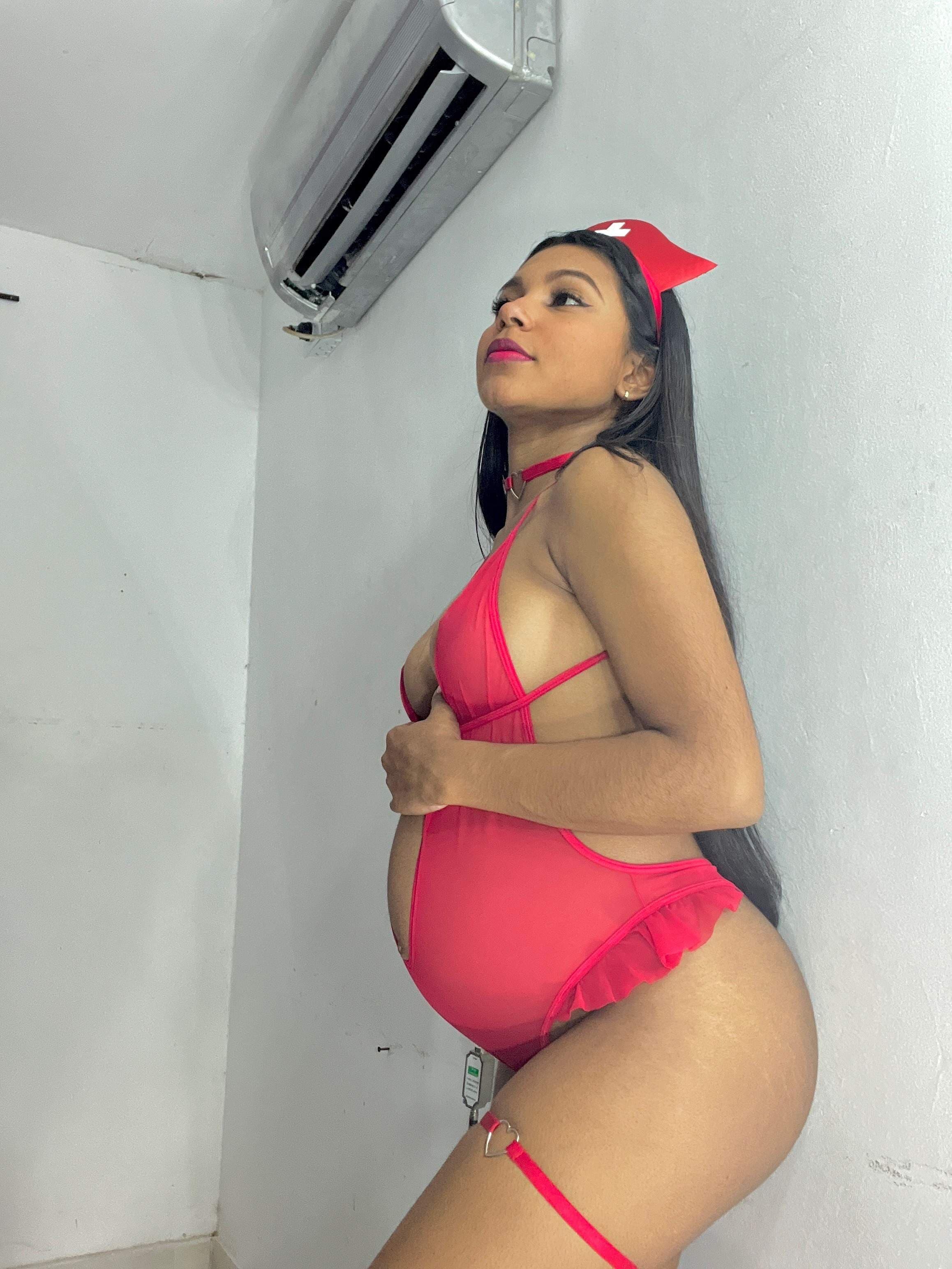 Whiitneey 😘 Pregnant Mommy