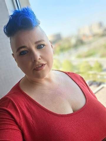 Lush Lynn - Playful Tattooed BBW Goddess