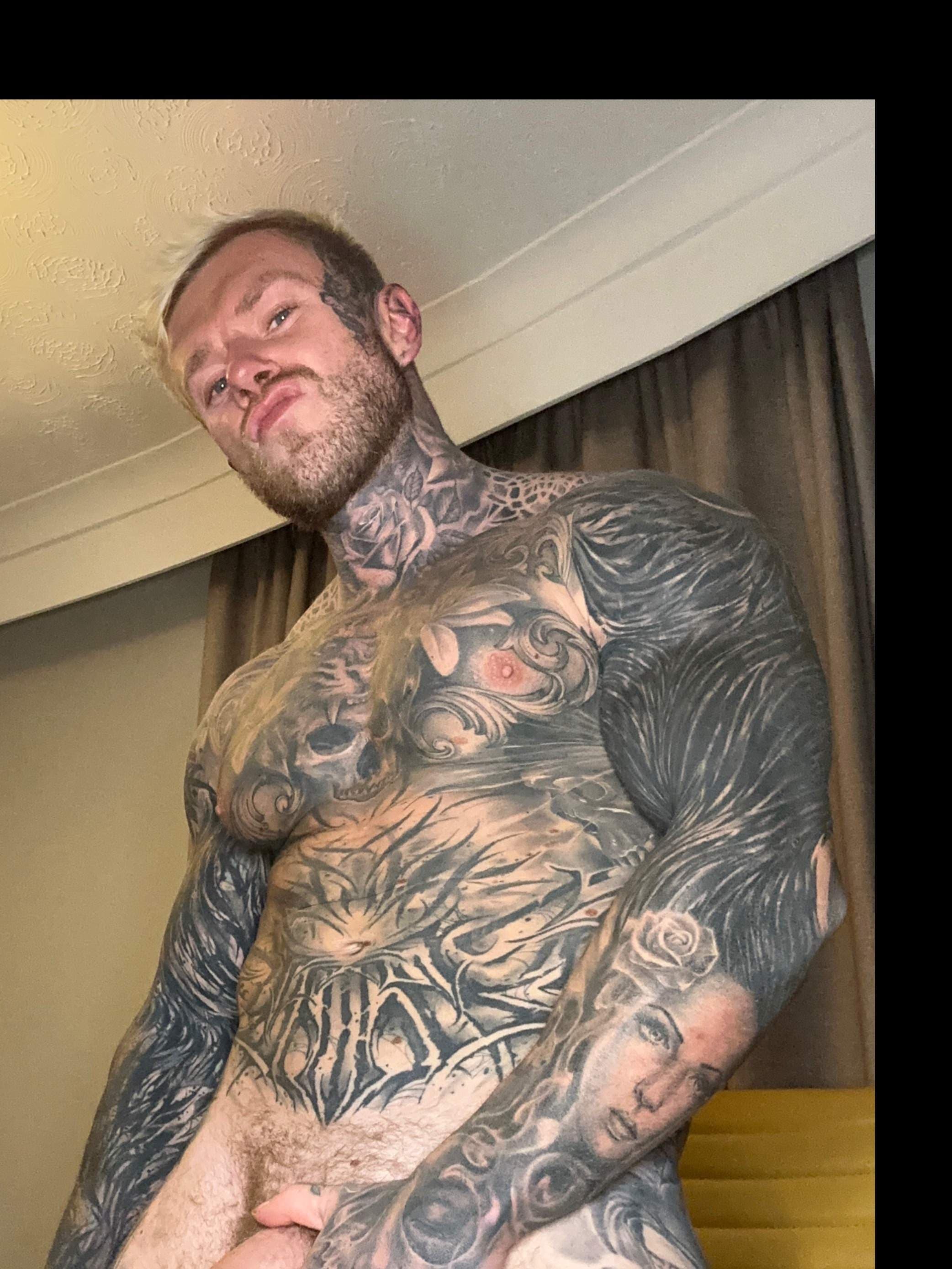 Muscle God Dan