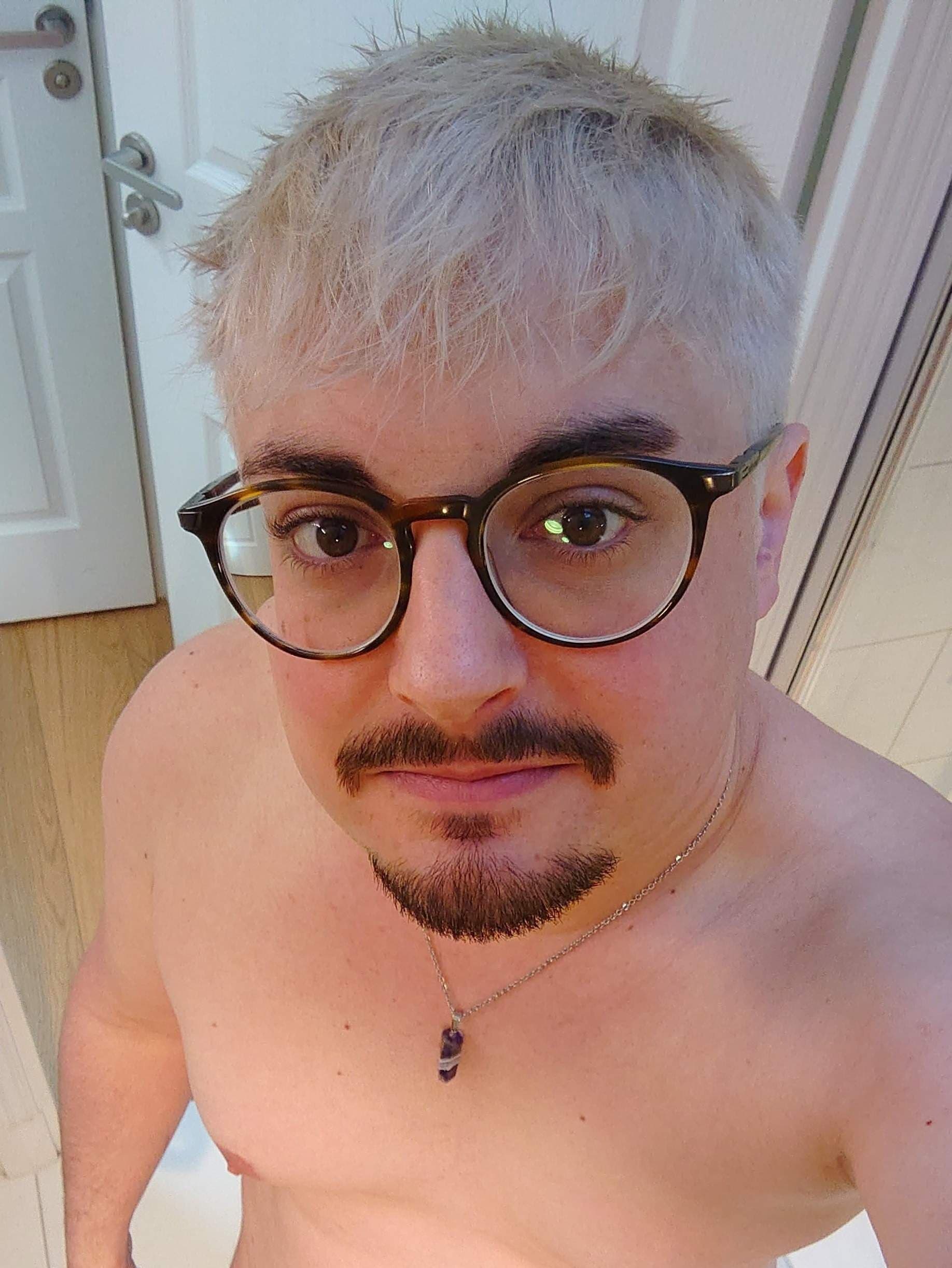 Yavos