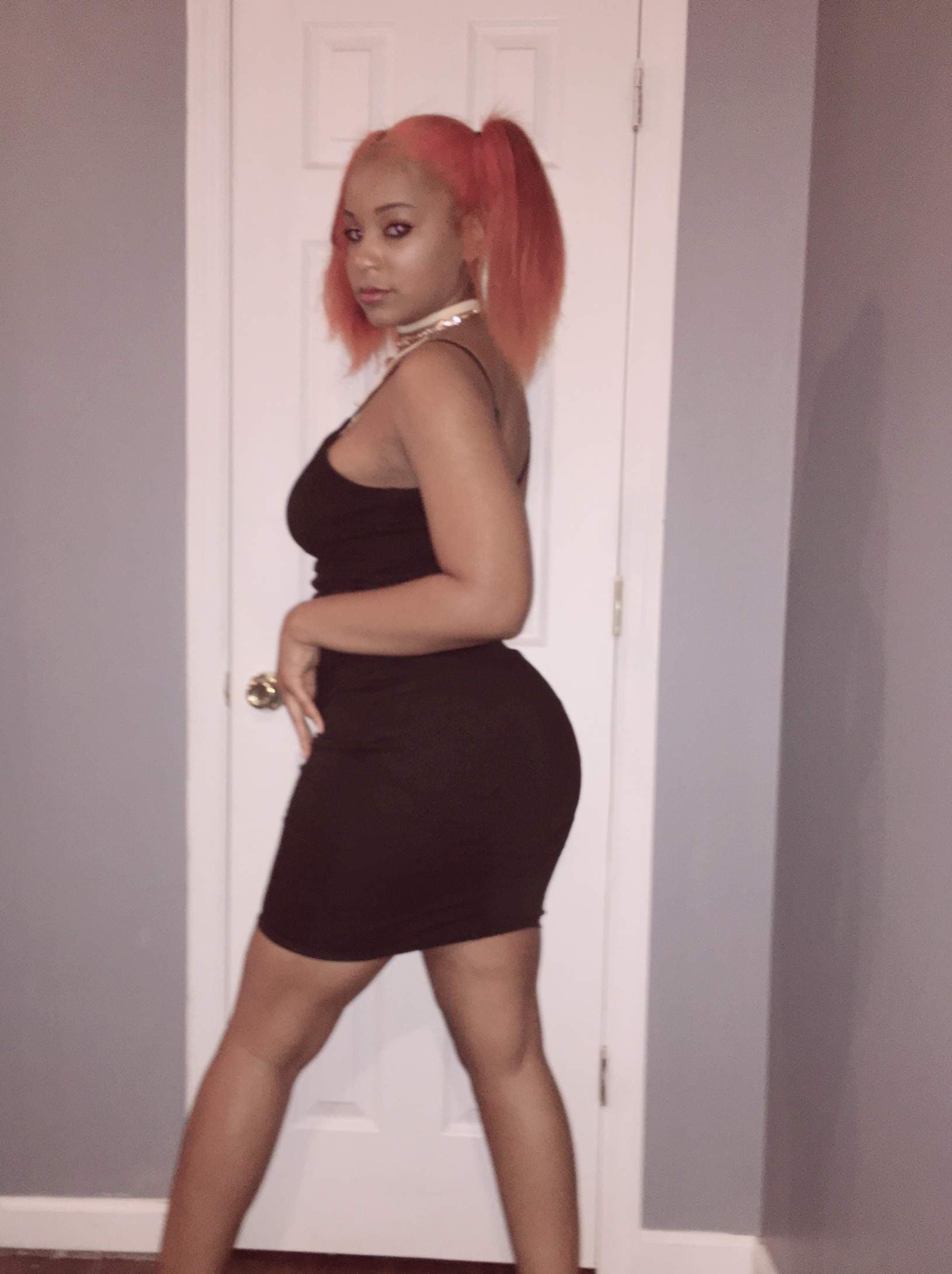 Lola Jay