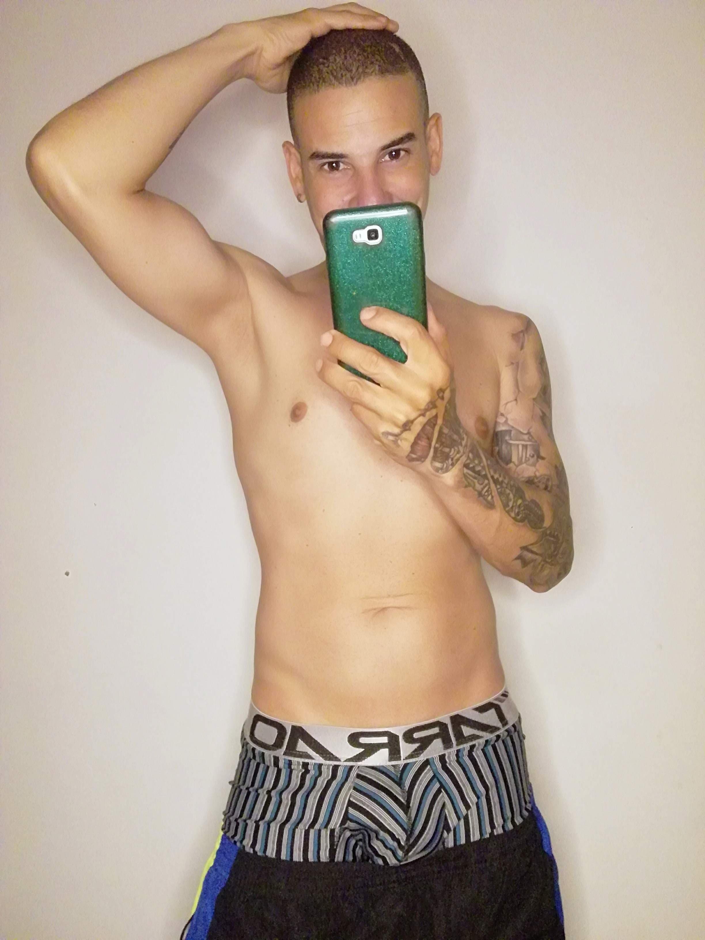 ROBERTS 20CM 🥒🔥🔥😈😈💦