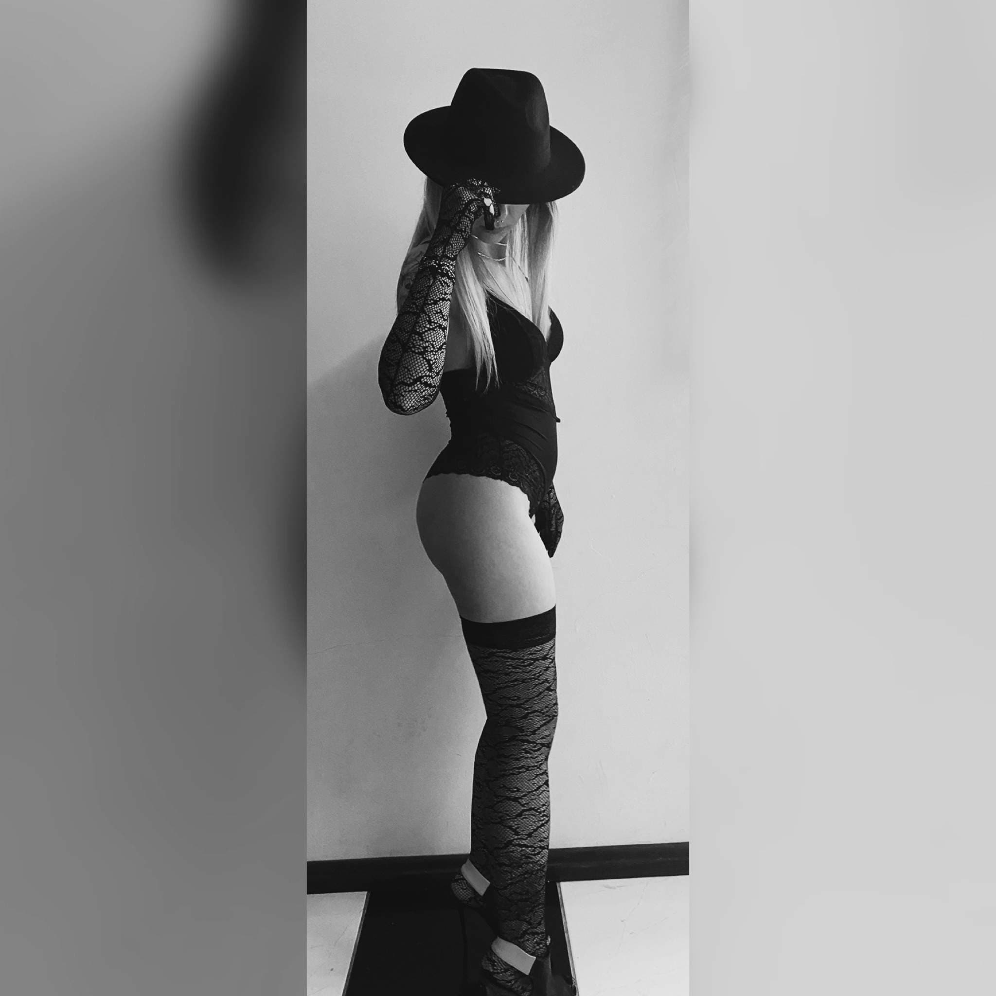 Chloe.