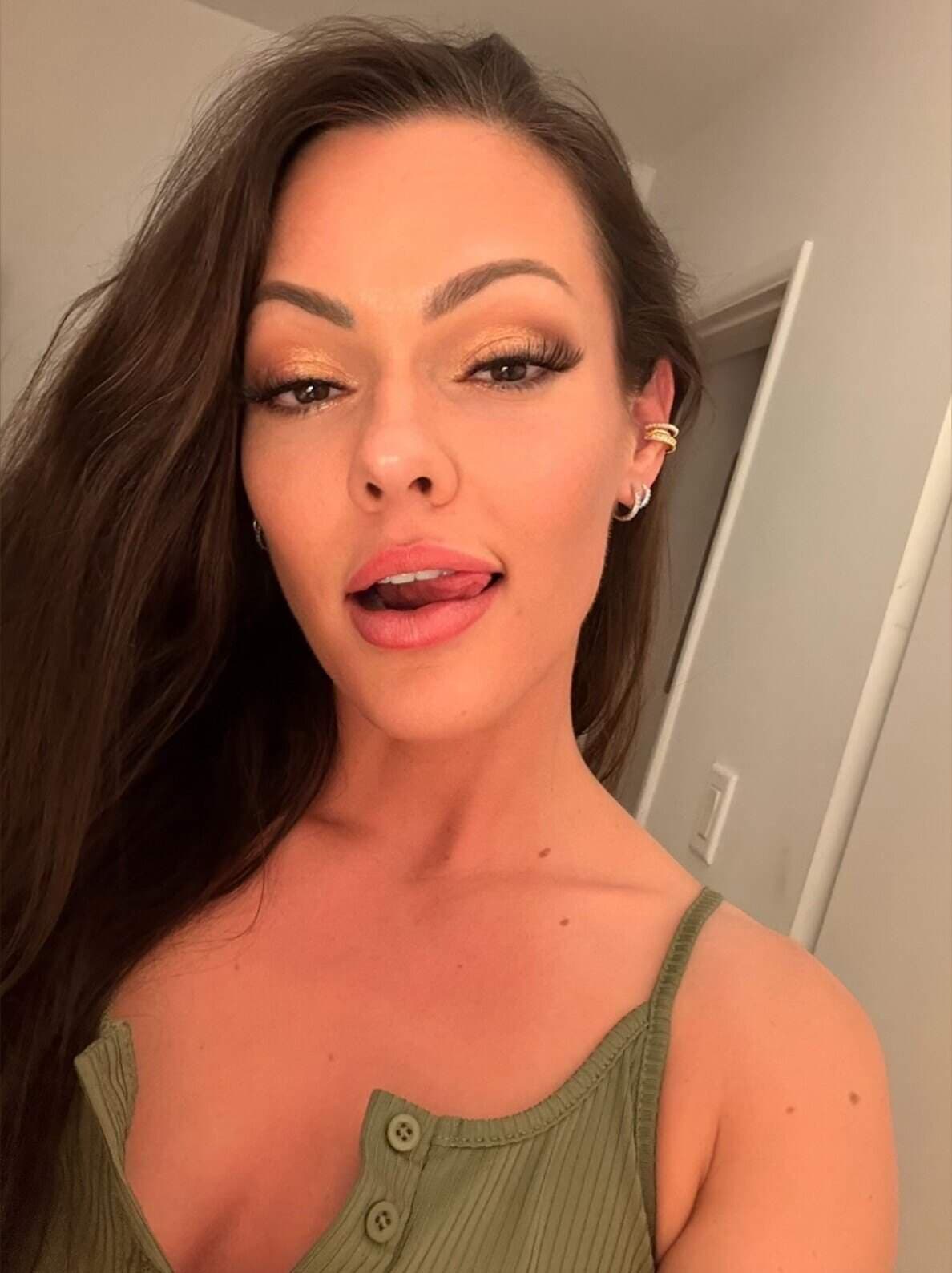 Aila Donovan 🍑💦