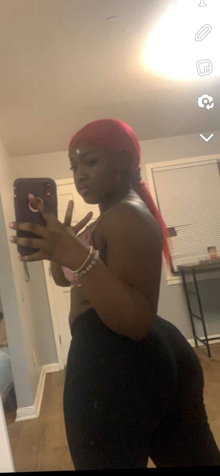The thick one 😋