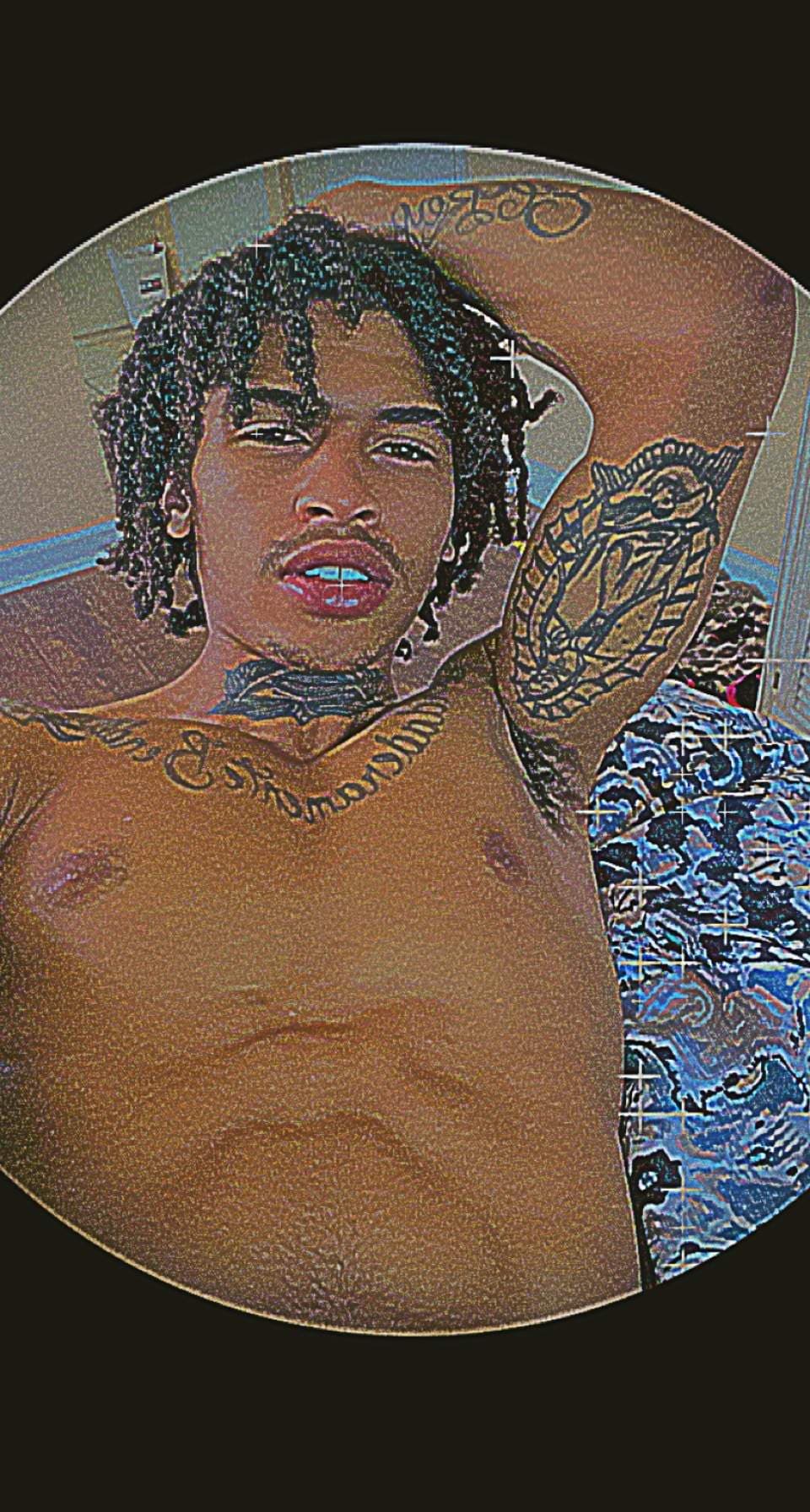 All eyes on me