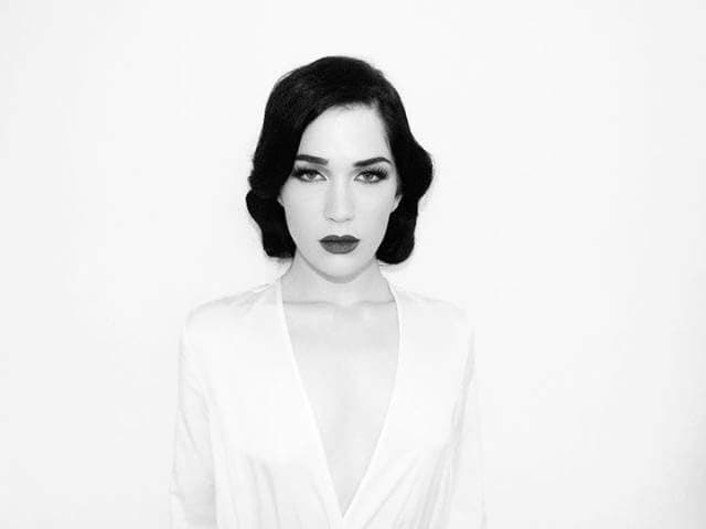Evelyn Claire