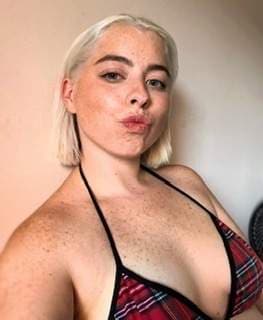 Carly_King