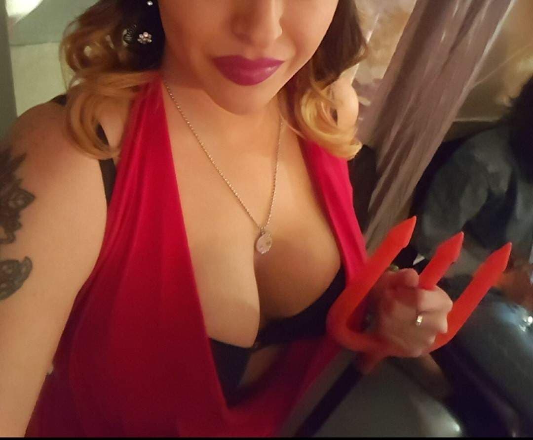 Adriana Lace