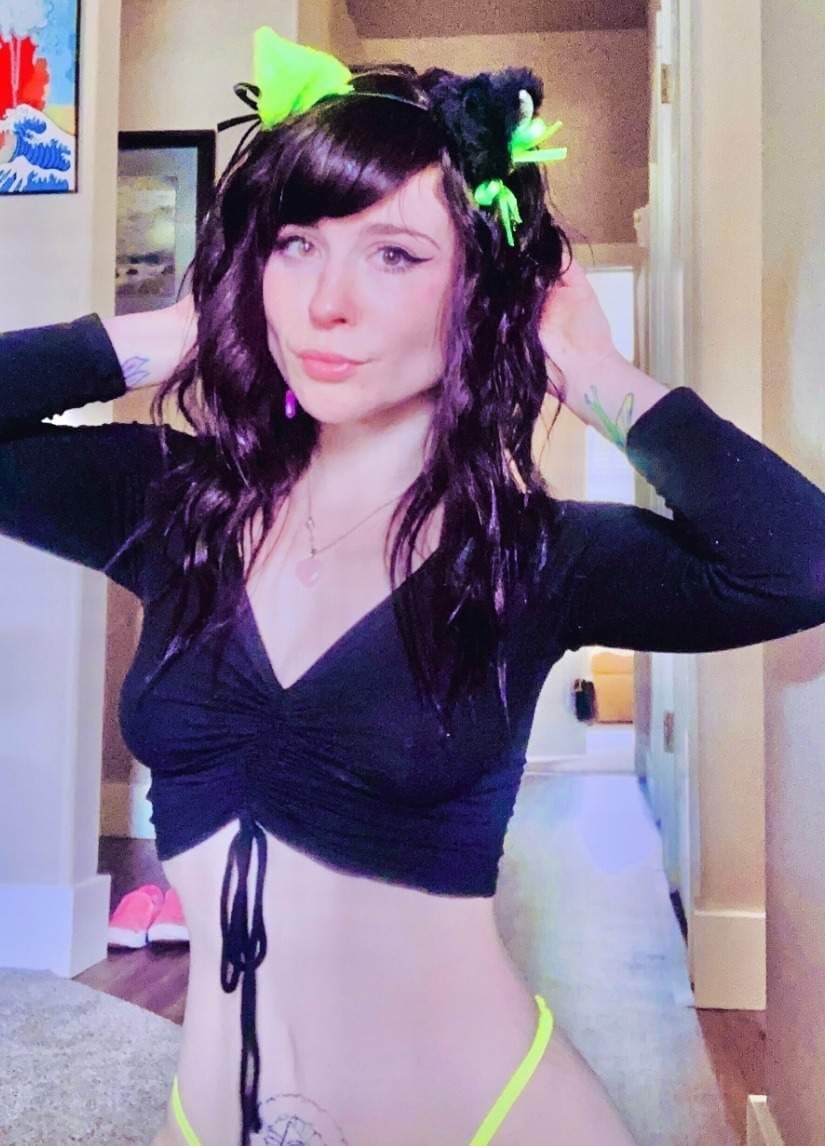 Em🖤