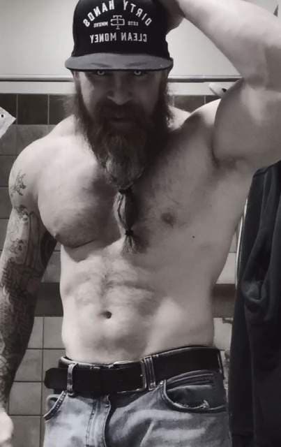 Bearded Viking 🤤😍
