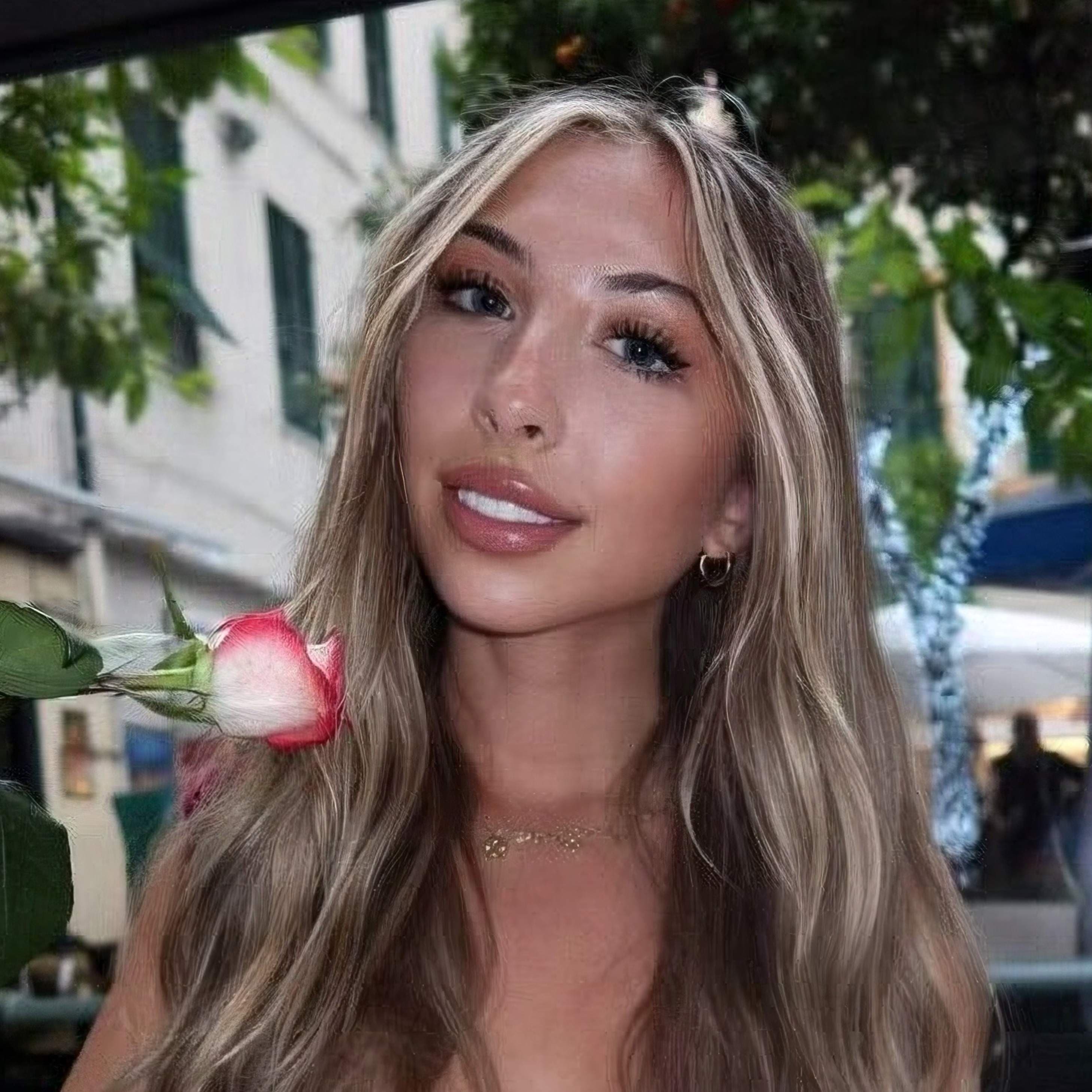 Taylor Rose 🌹