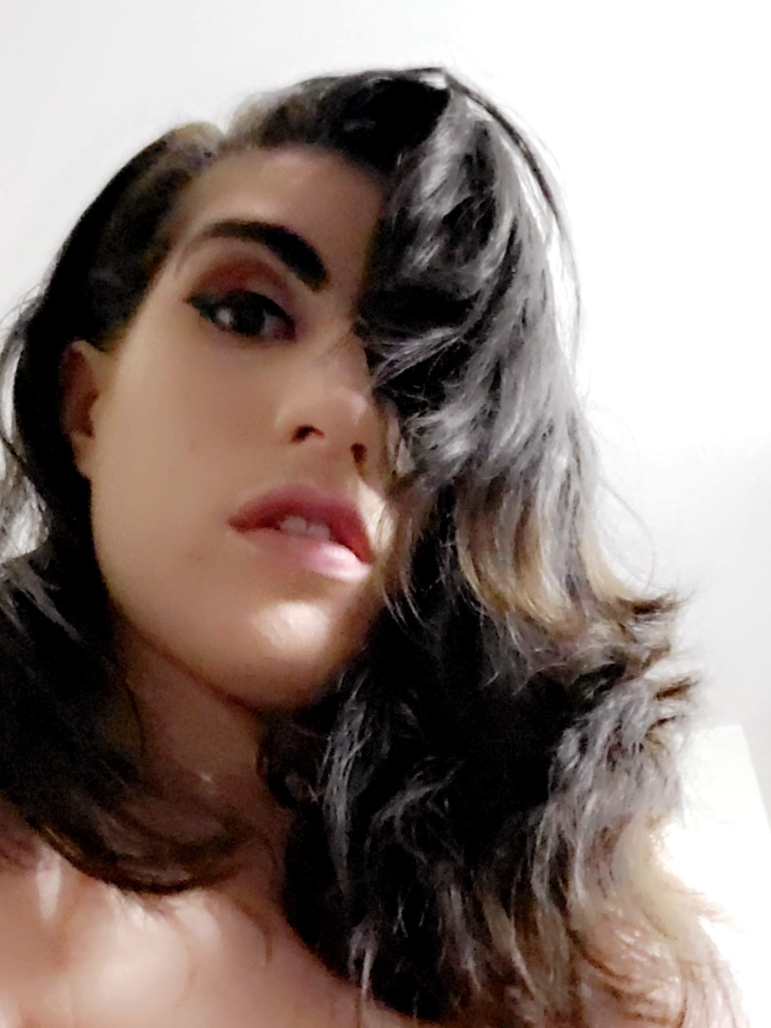 💋 𝕊ℚ𝕌𝕀ℝ𝕋 ℚ𝕌𝔼𝔼ℕ 🍾