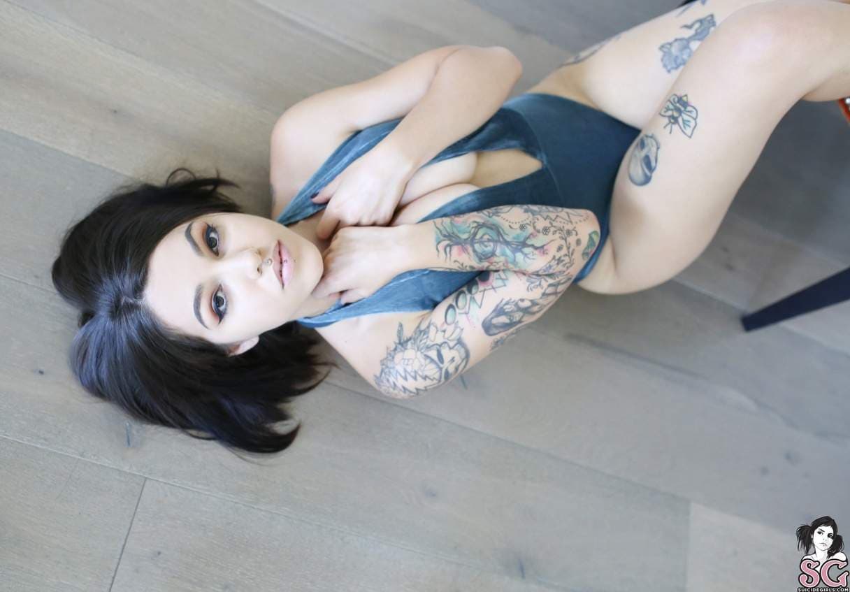 Dahlia Ray
