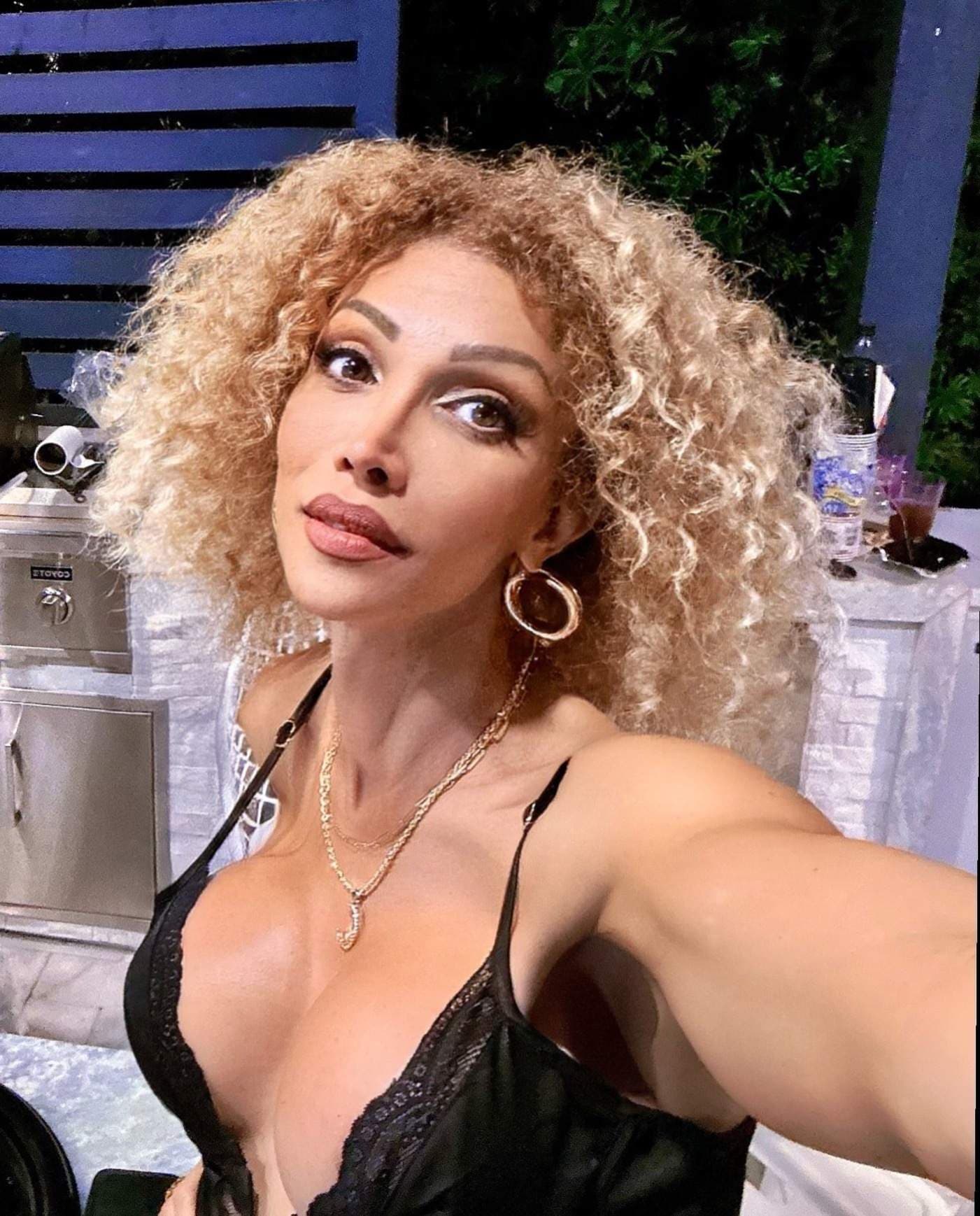 Cindy Too Much