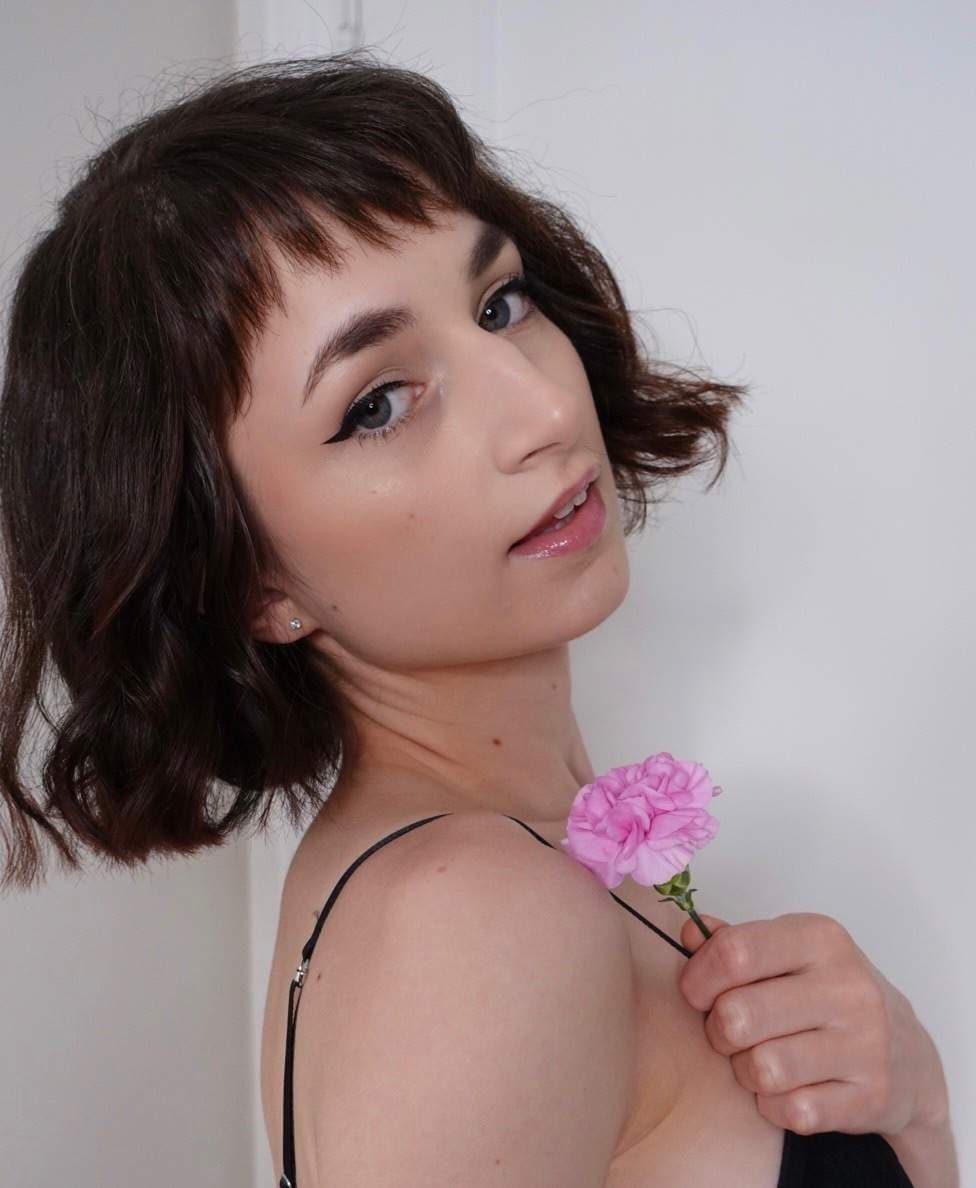 🌸 Flora Rodgers