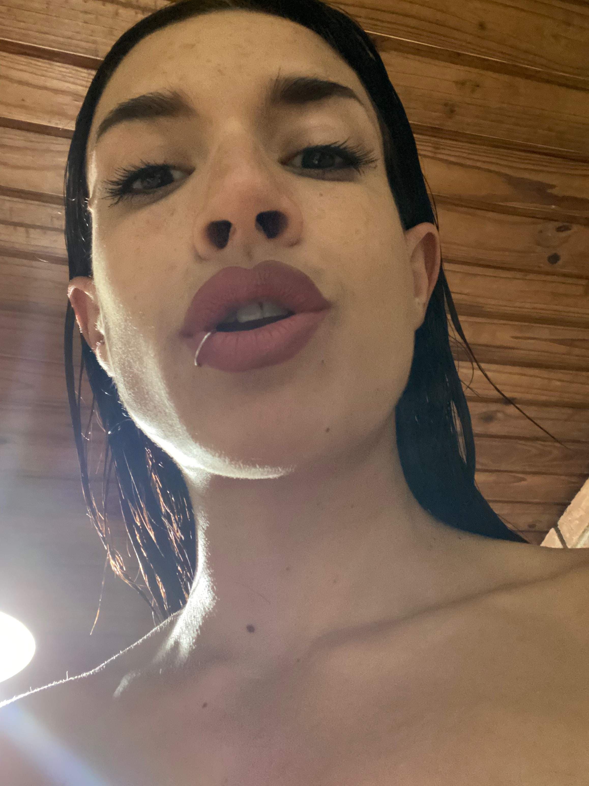 Lucia con L de Latina