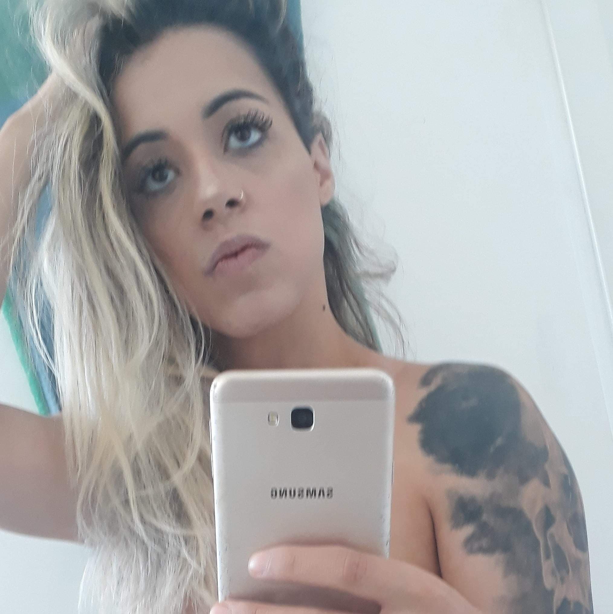 Aline Carvalho