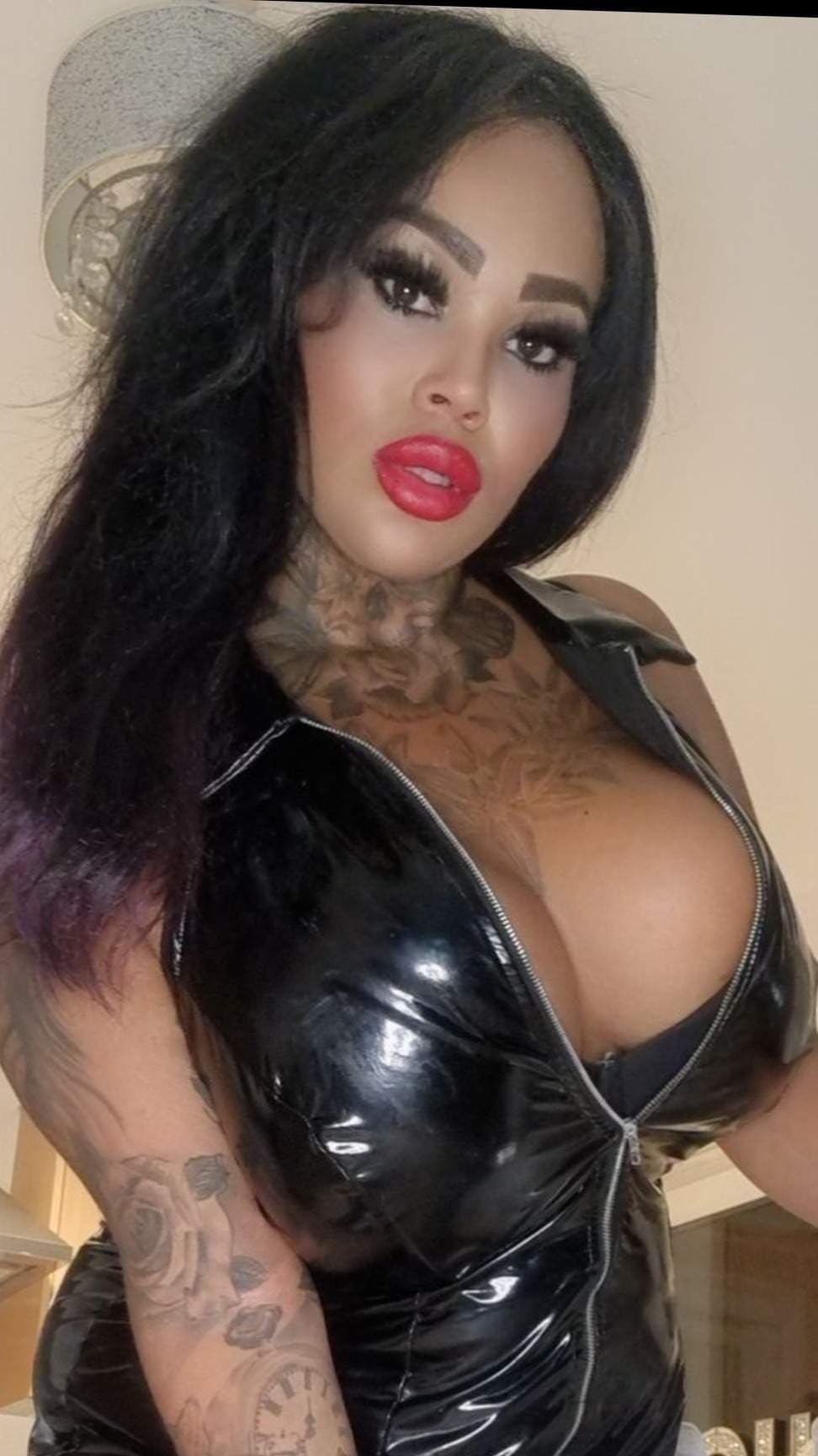 GOLDIE 🍑 #1 TATOO'D BBW ON ONLYFANS 🍑