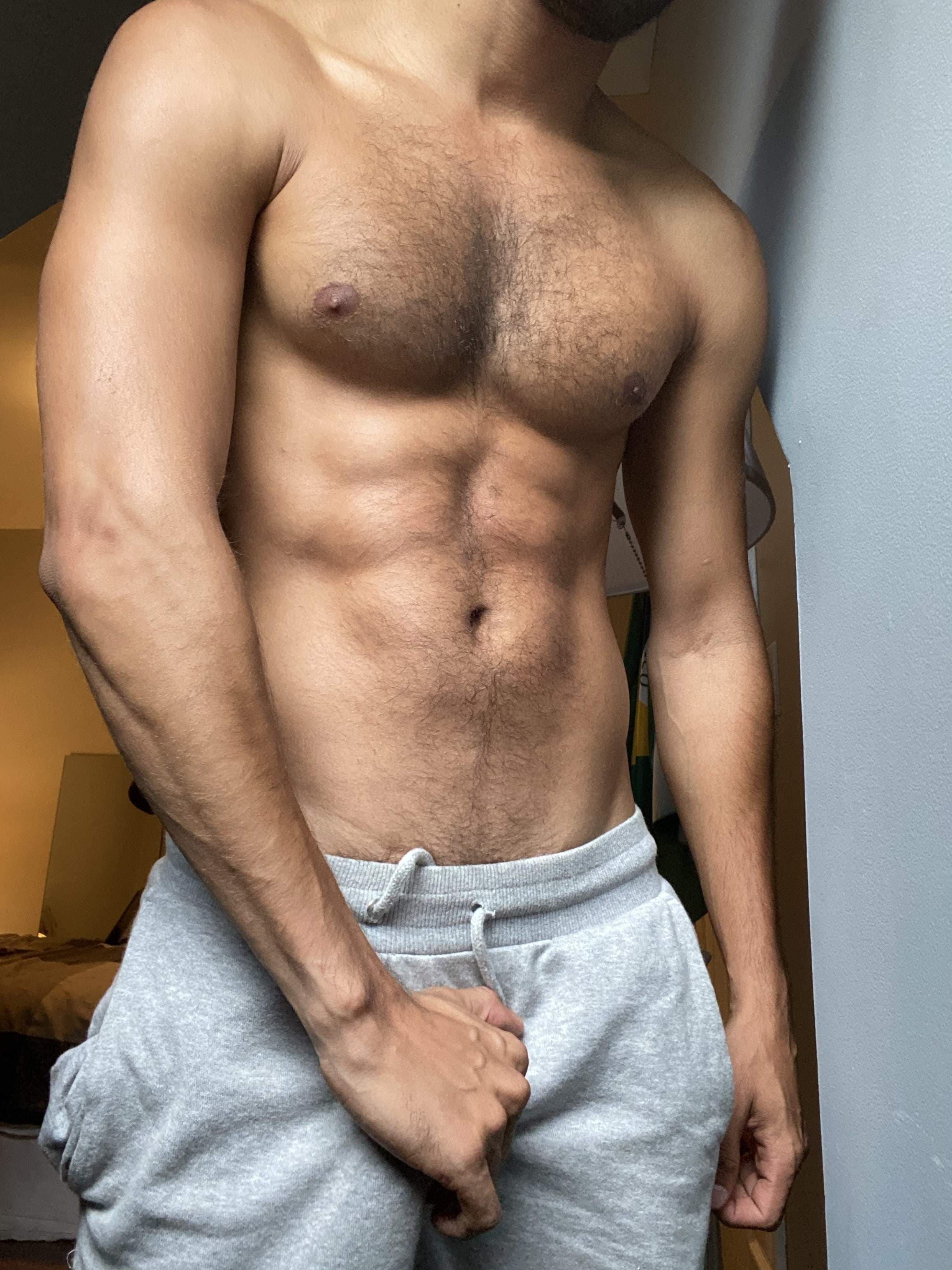 Ryan J Smith