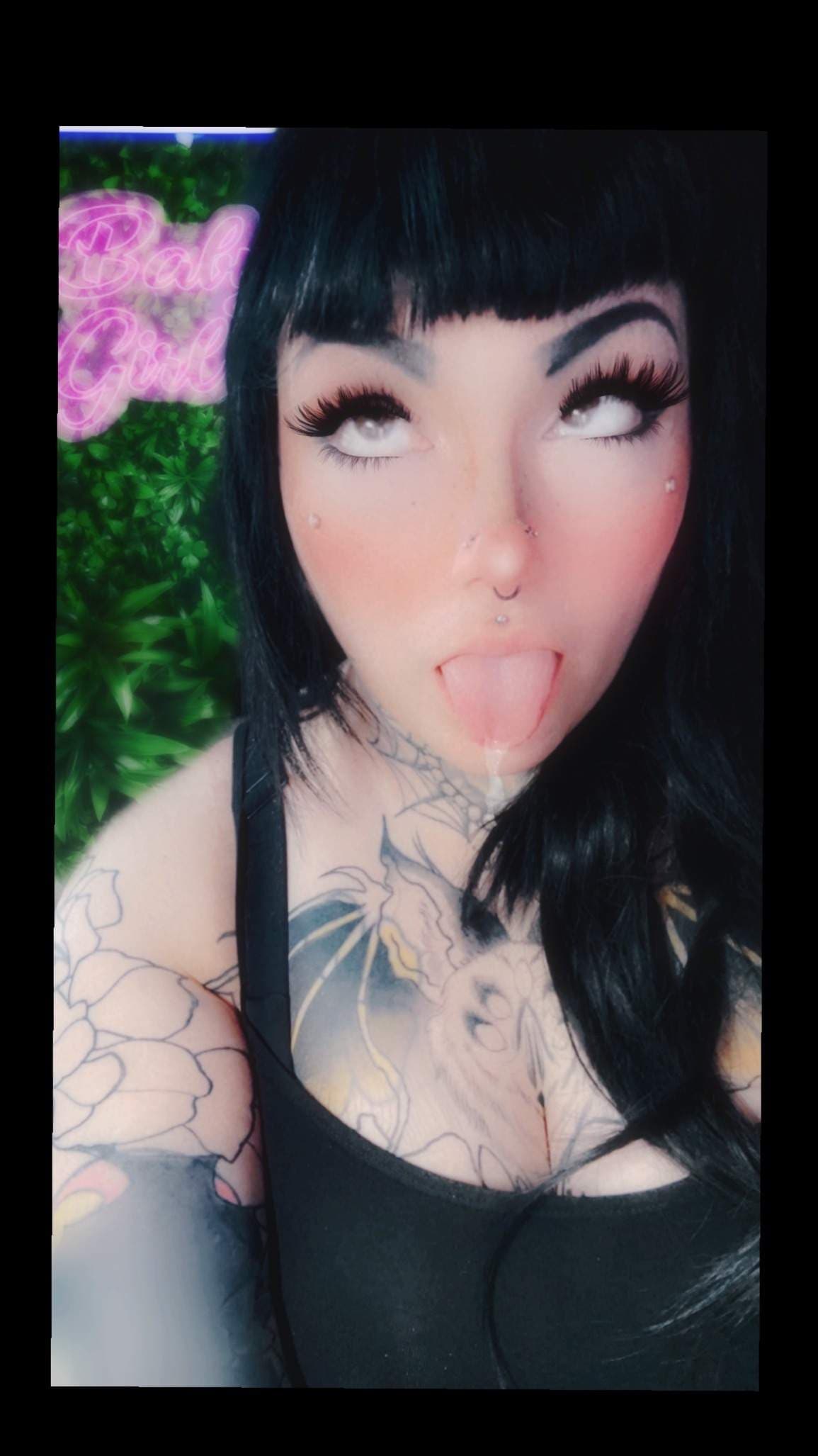 Salem 🖤
