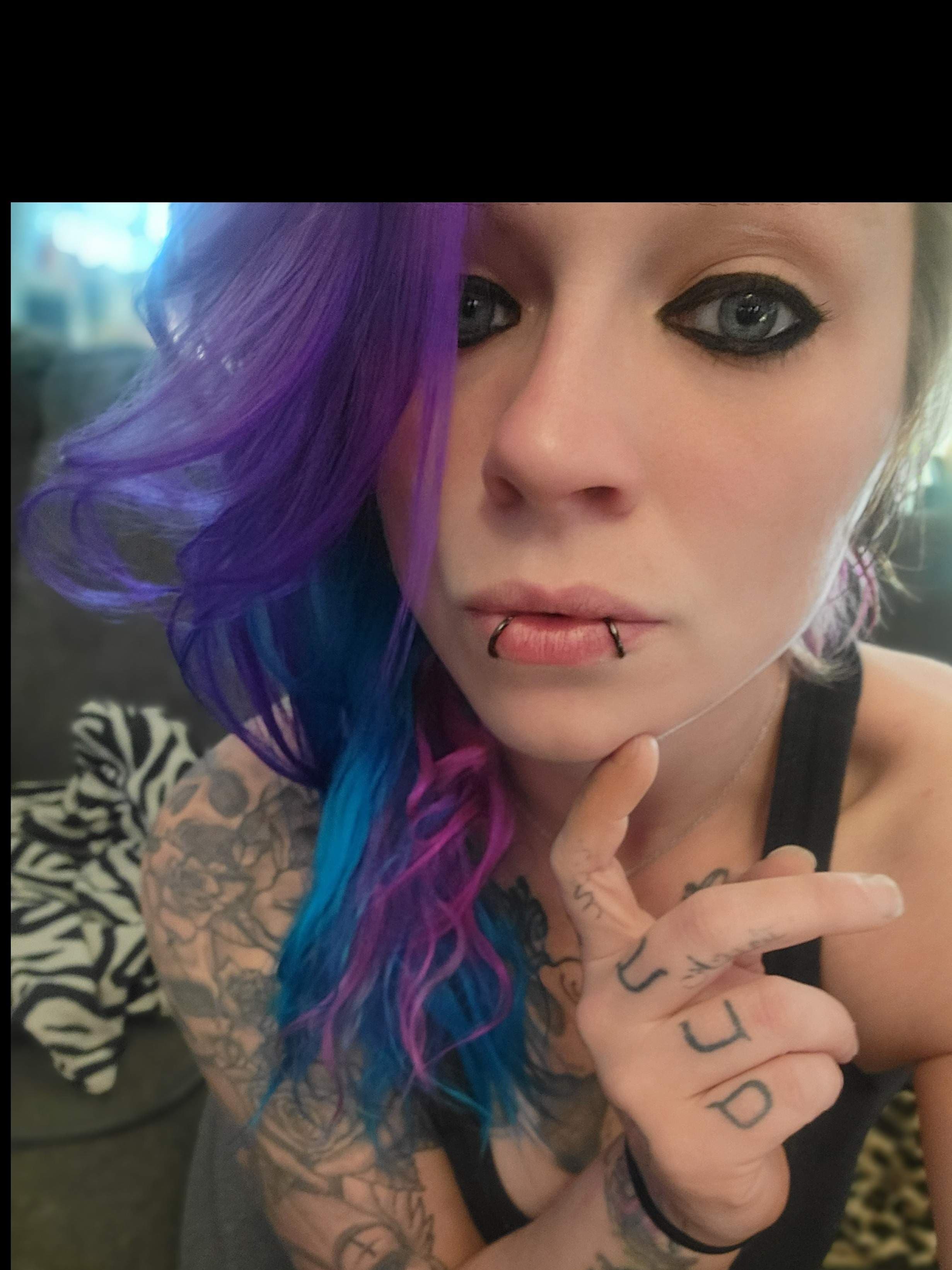 Livngdeadgrl91