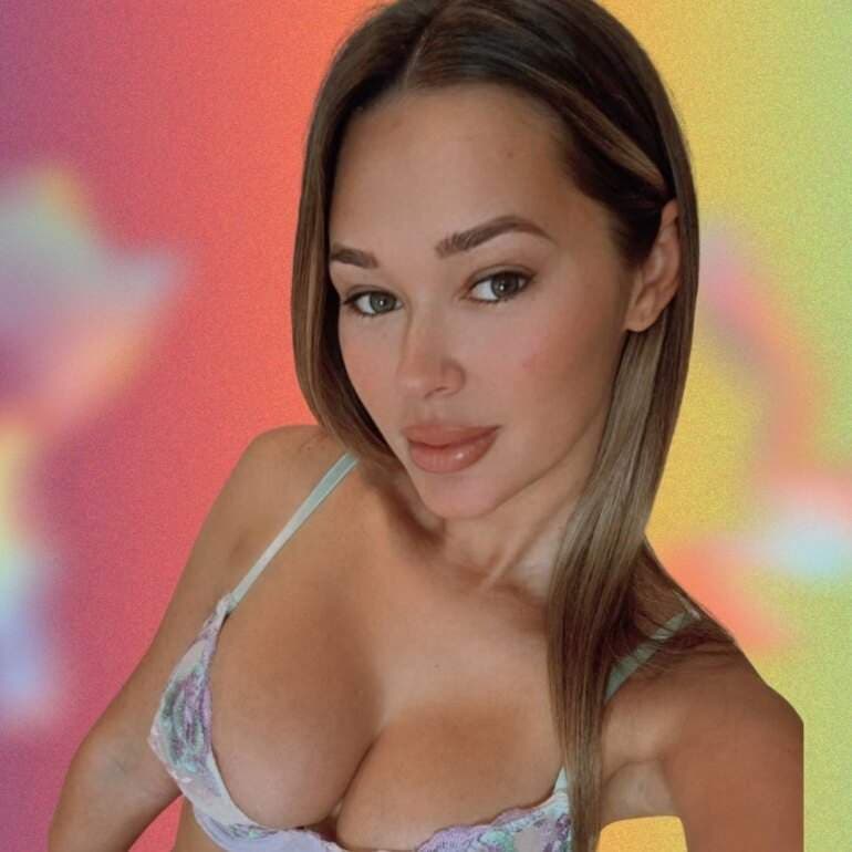 😈 EMILYYSKY 🥰
